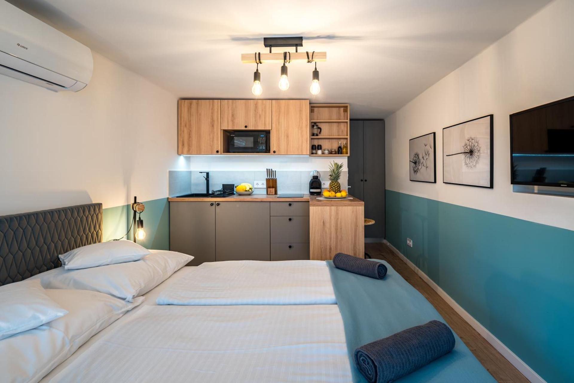 Studio Apartment