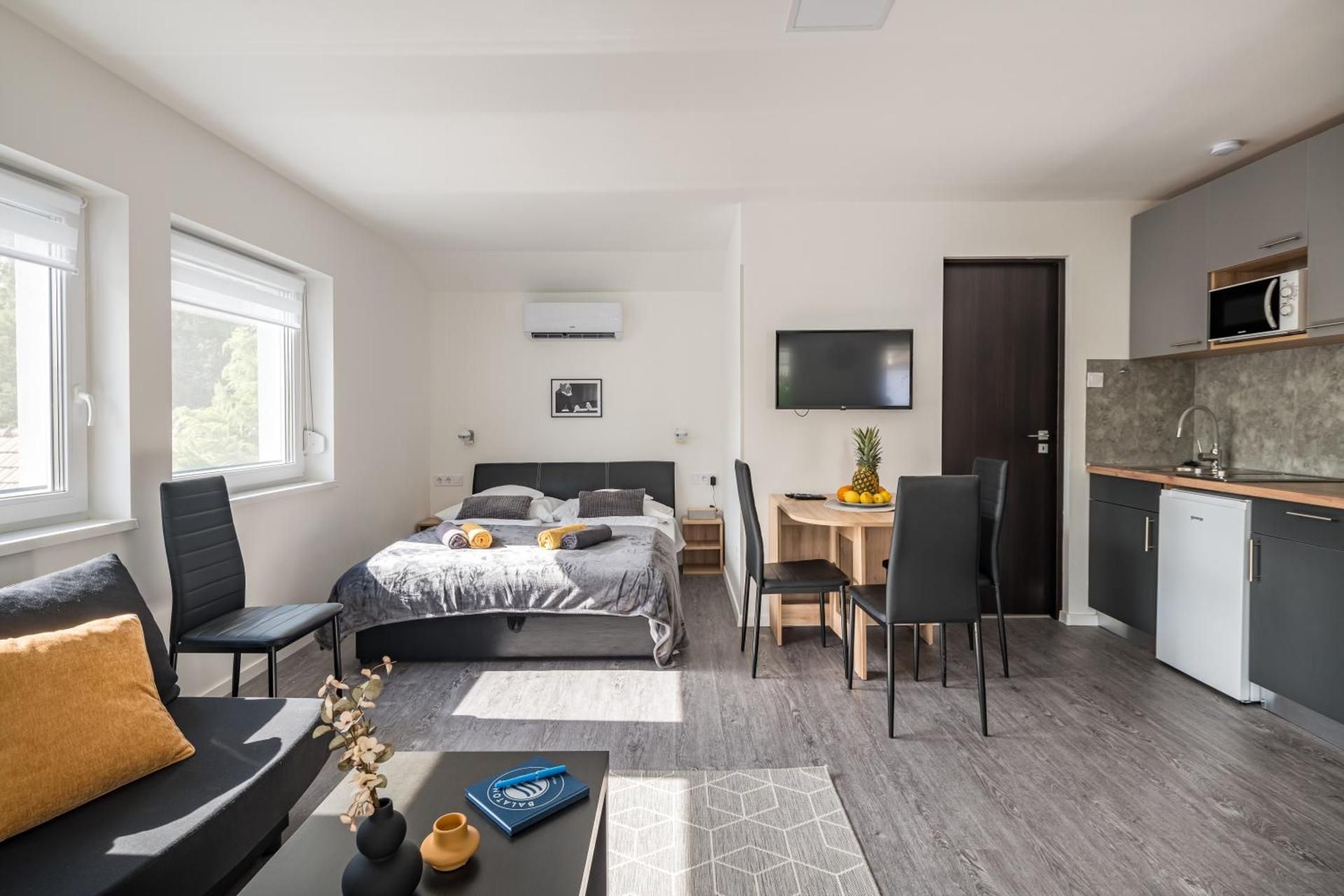 Superior Apartment with Balcony
