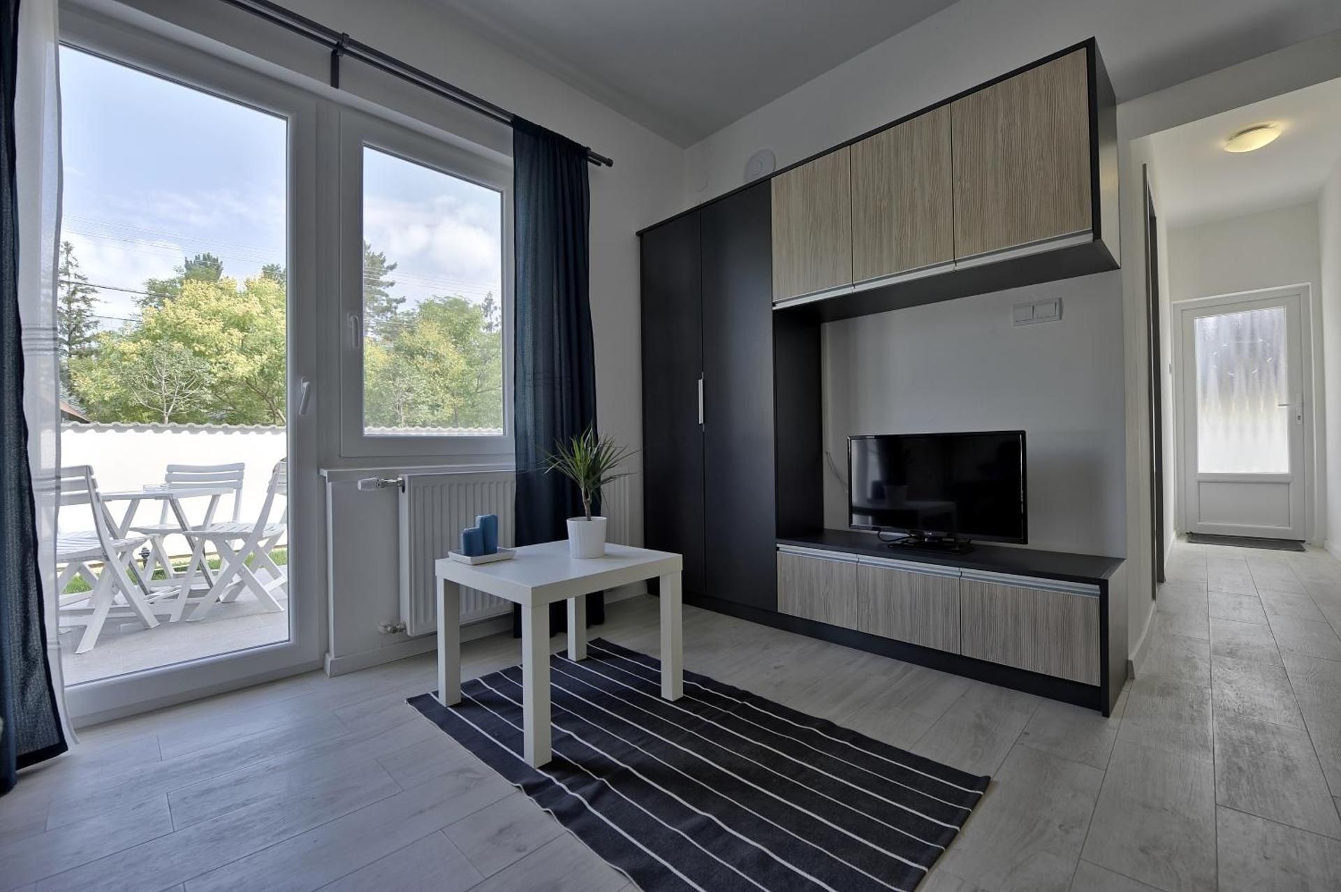 Premium One-Bedroom Apartment with Terrace or Balcony