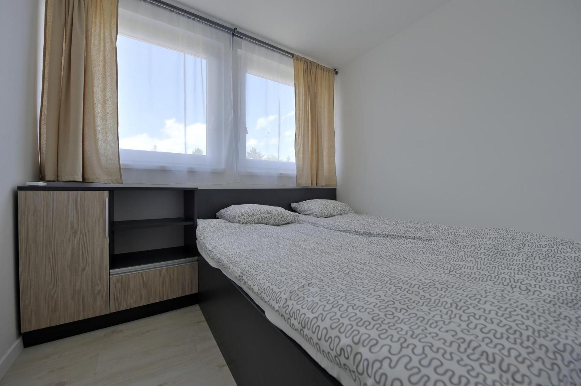 Apartment with Balcony - Split Level
