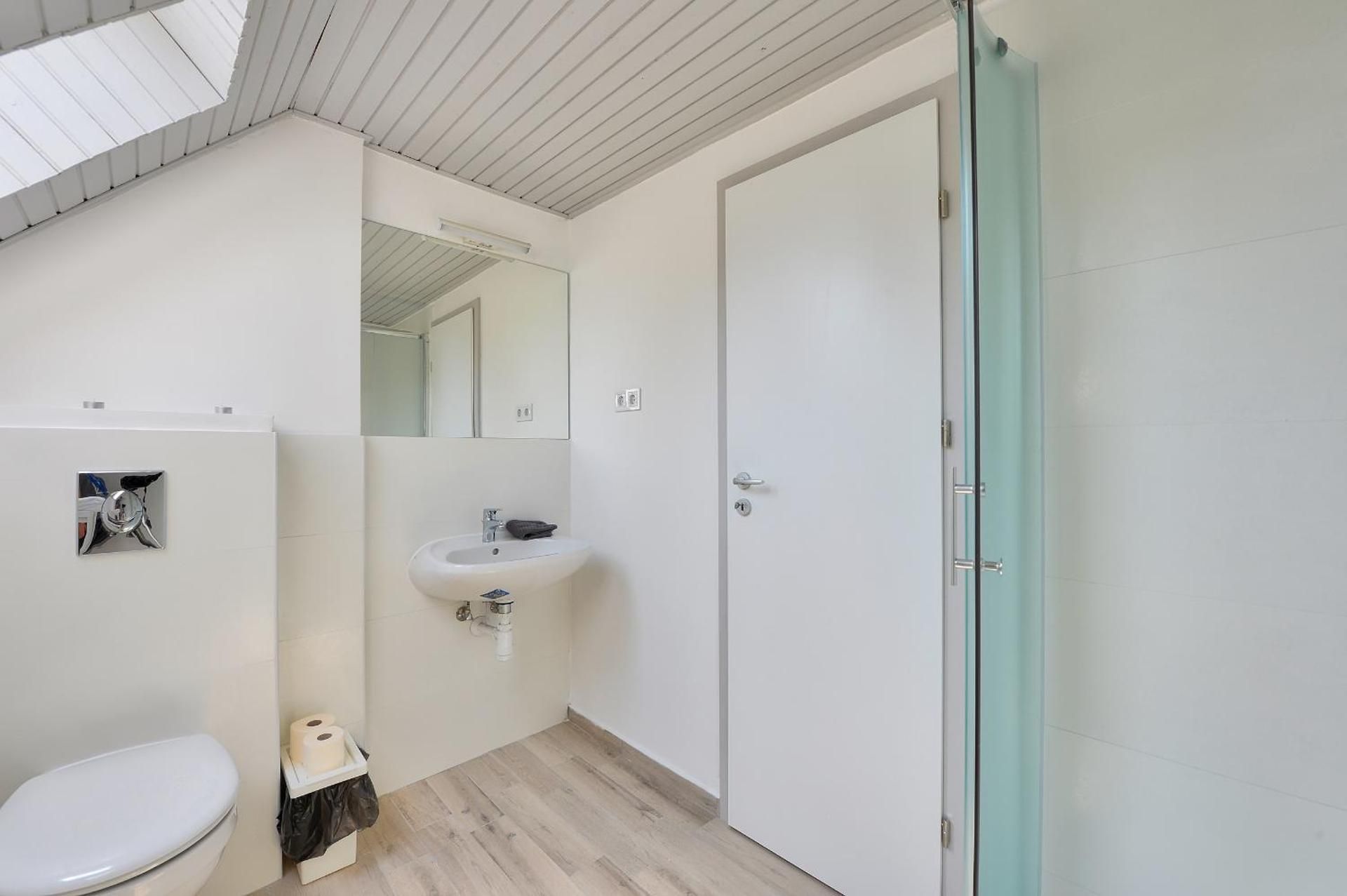 Studio Apartment with Balcony - Split Level