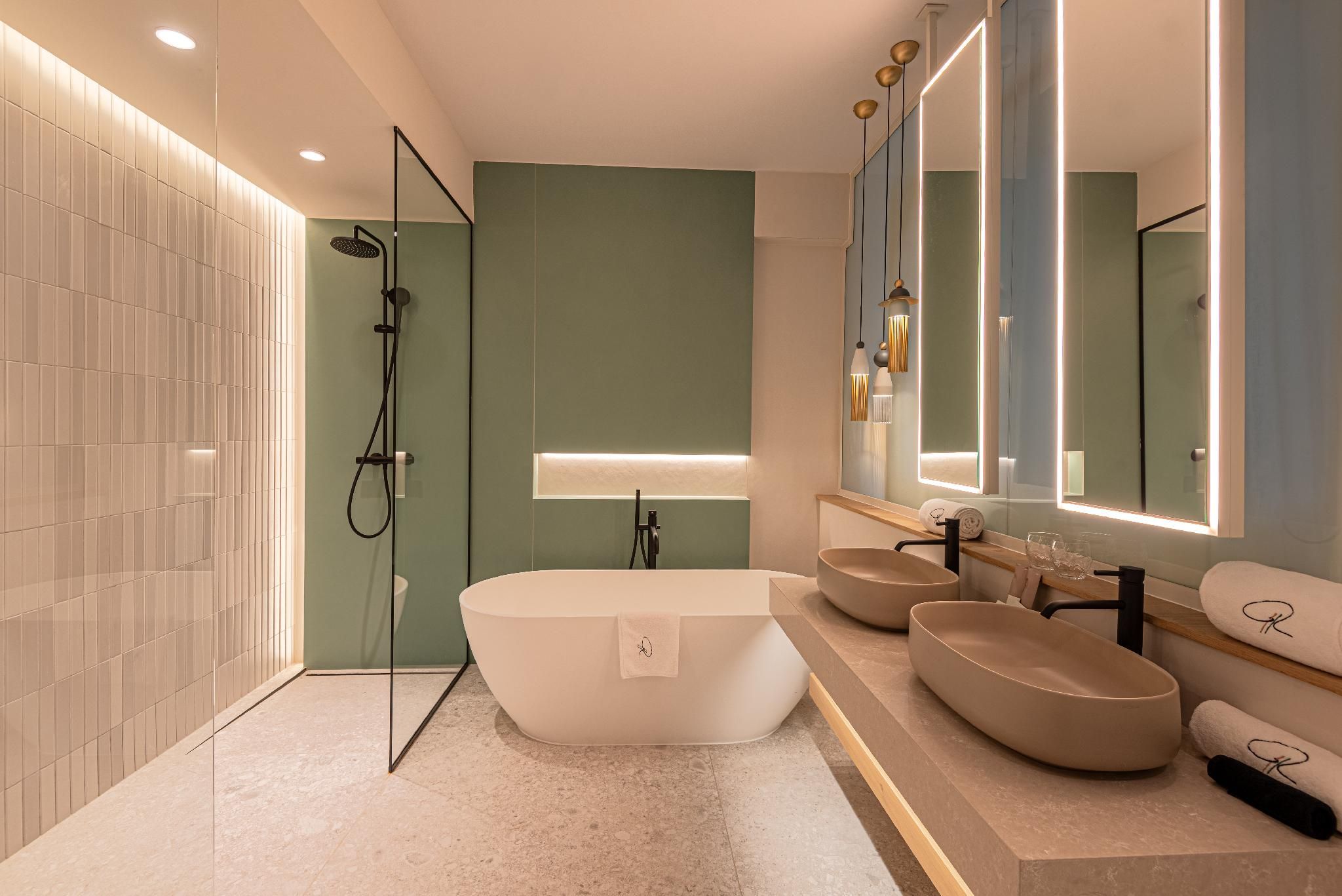 Royal Suite with Private Outdoor Jacuzzi