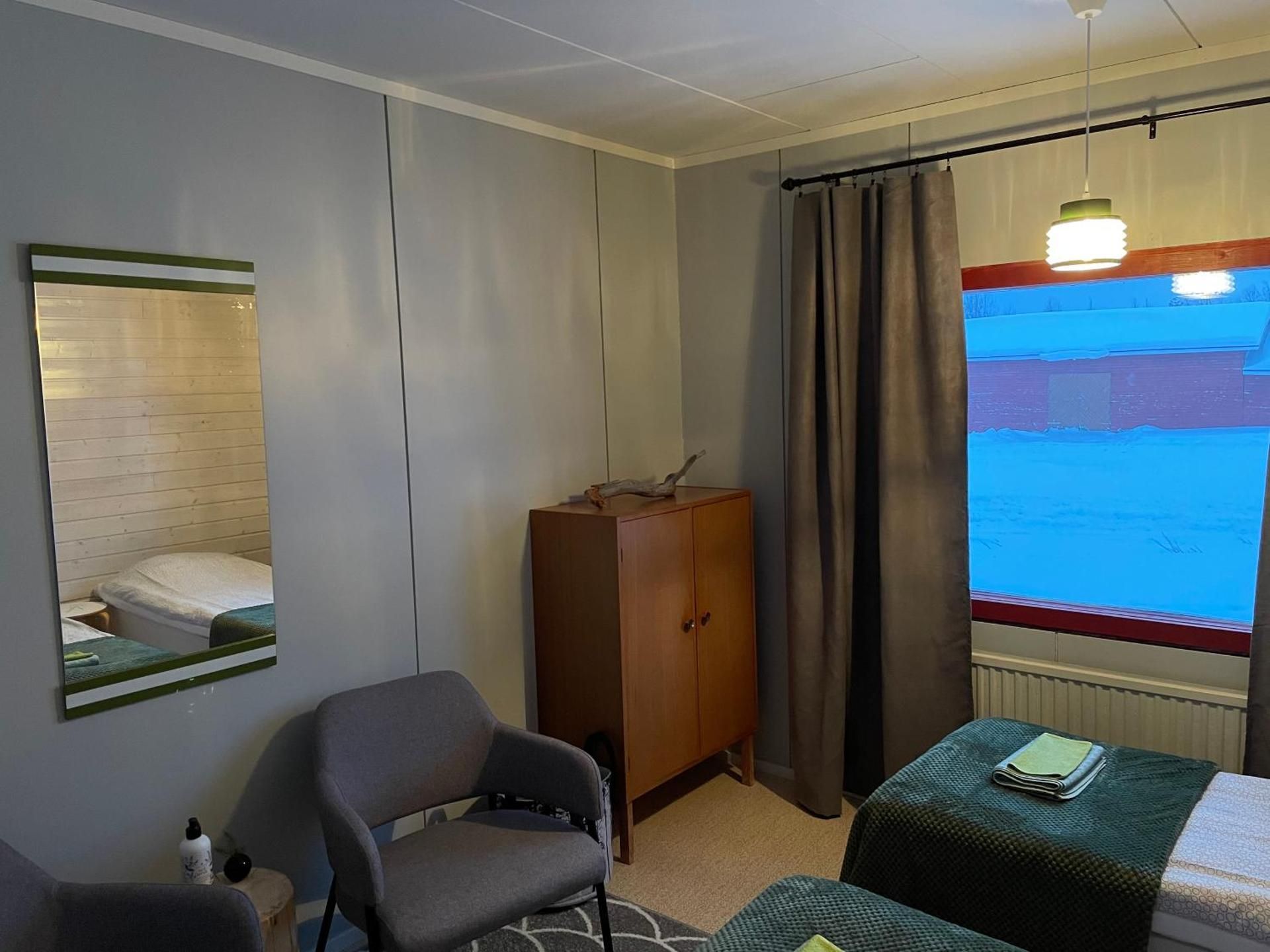 Twin Room with Shared Bathroom