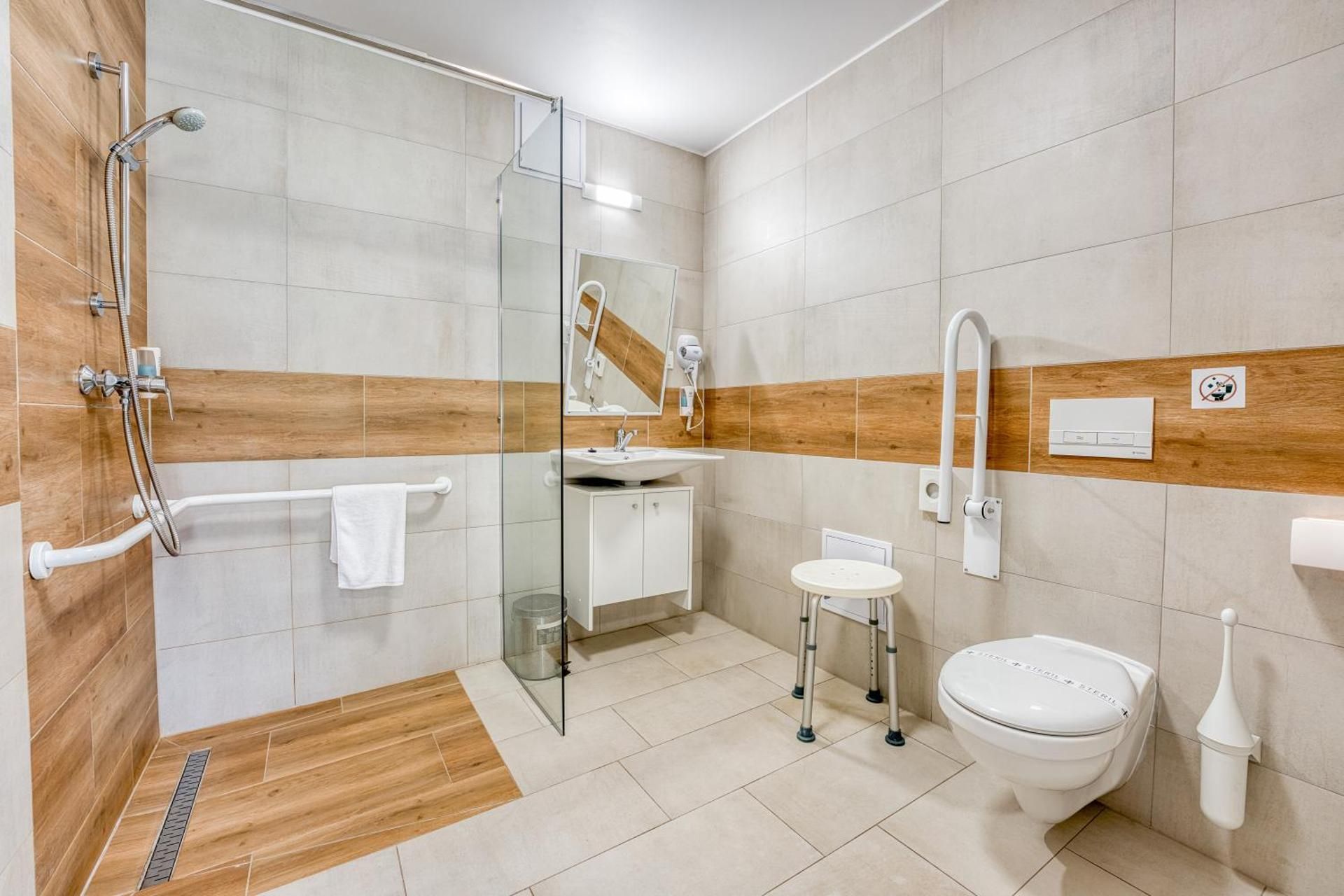 Double Room - Disability Access