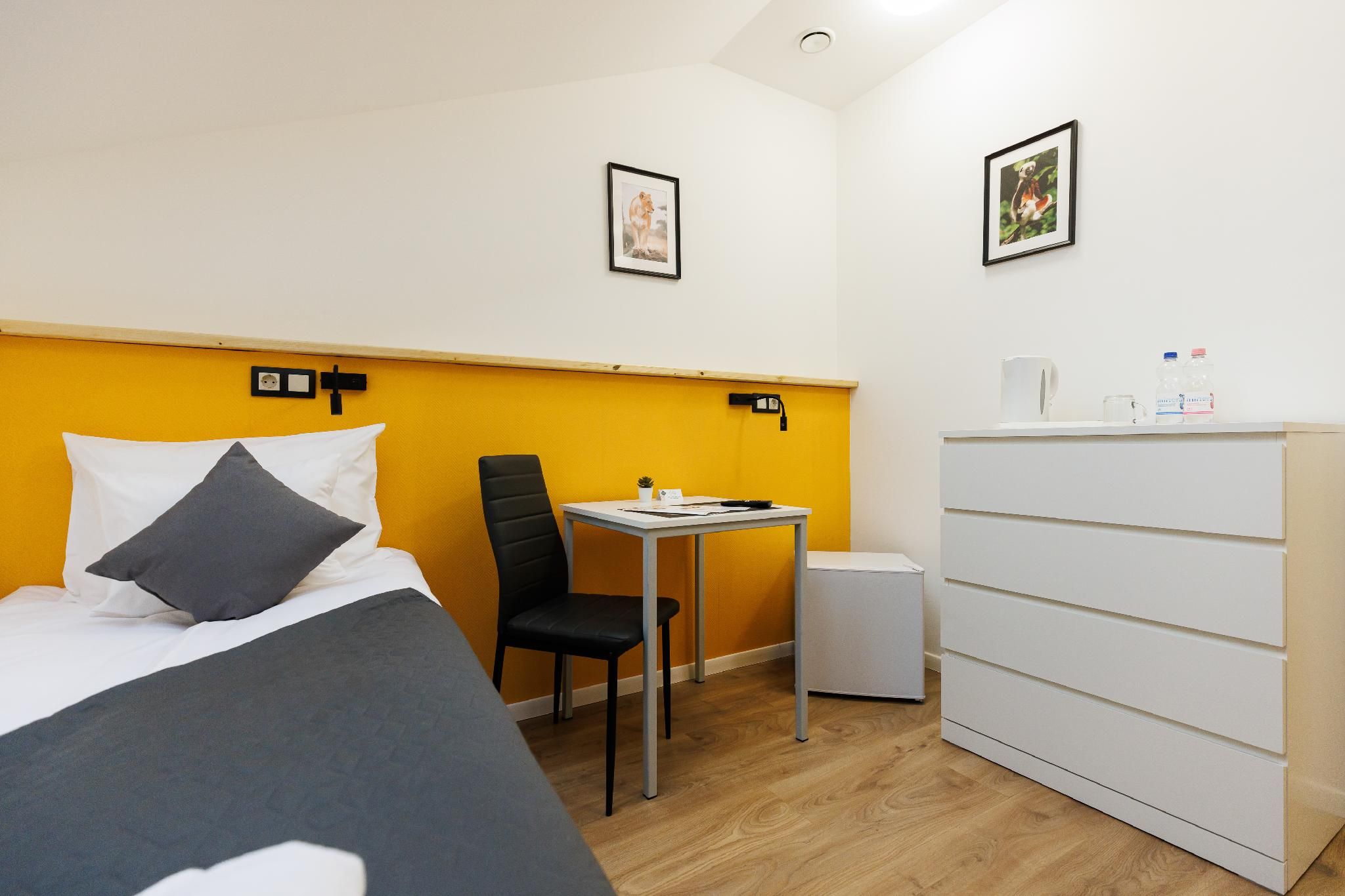 Single Bedroom - with 1 Super Single Bed