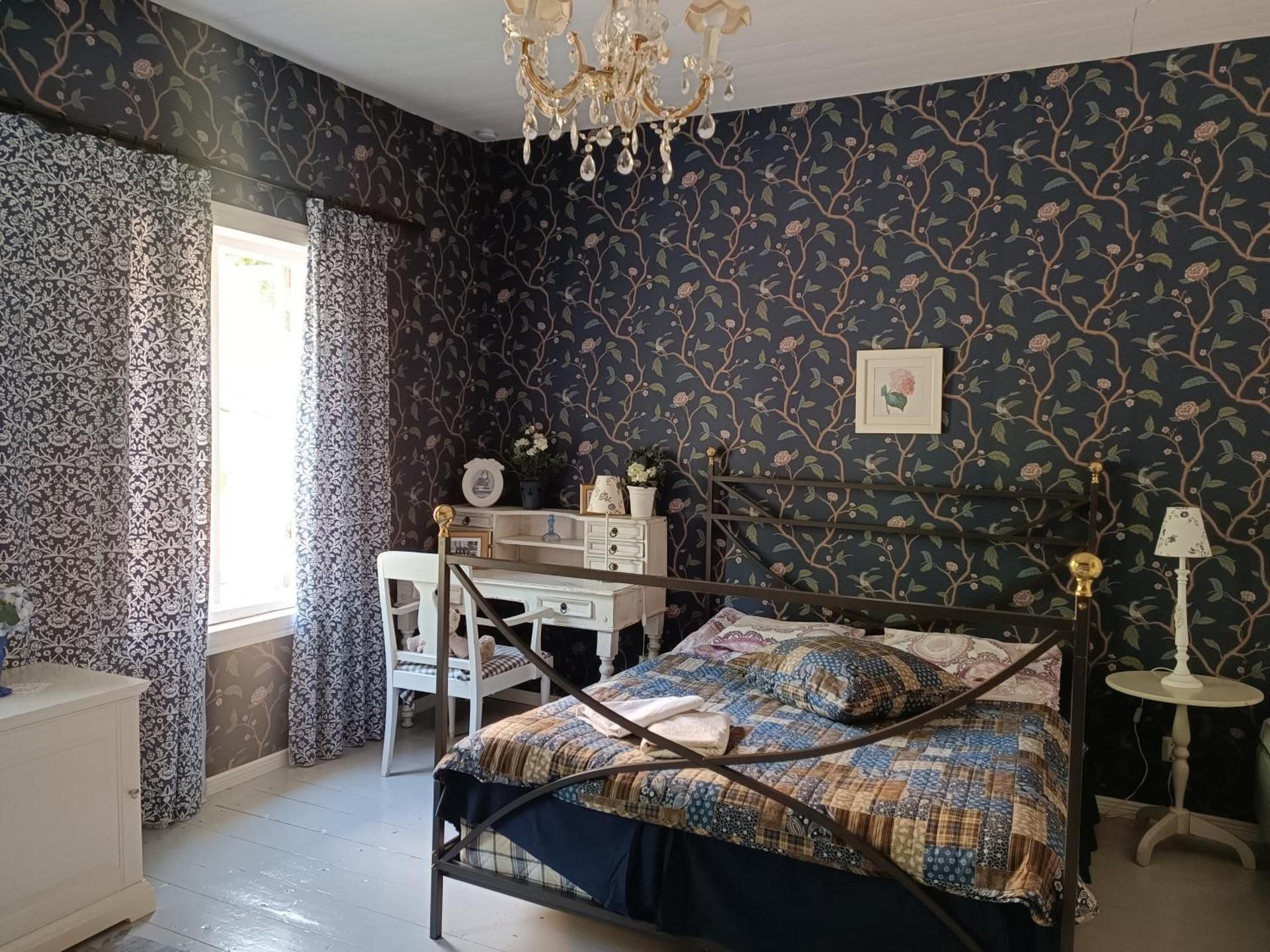Quadruple Room with Shared Bathroom