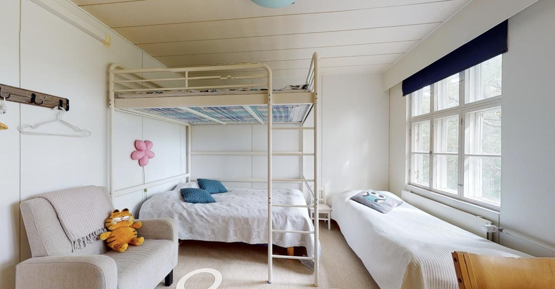 Quadruple Room with Shared Bathroom