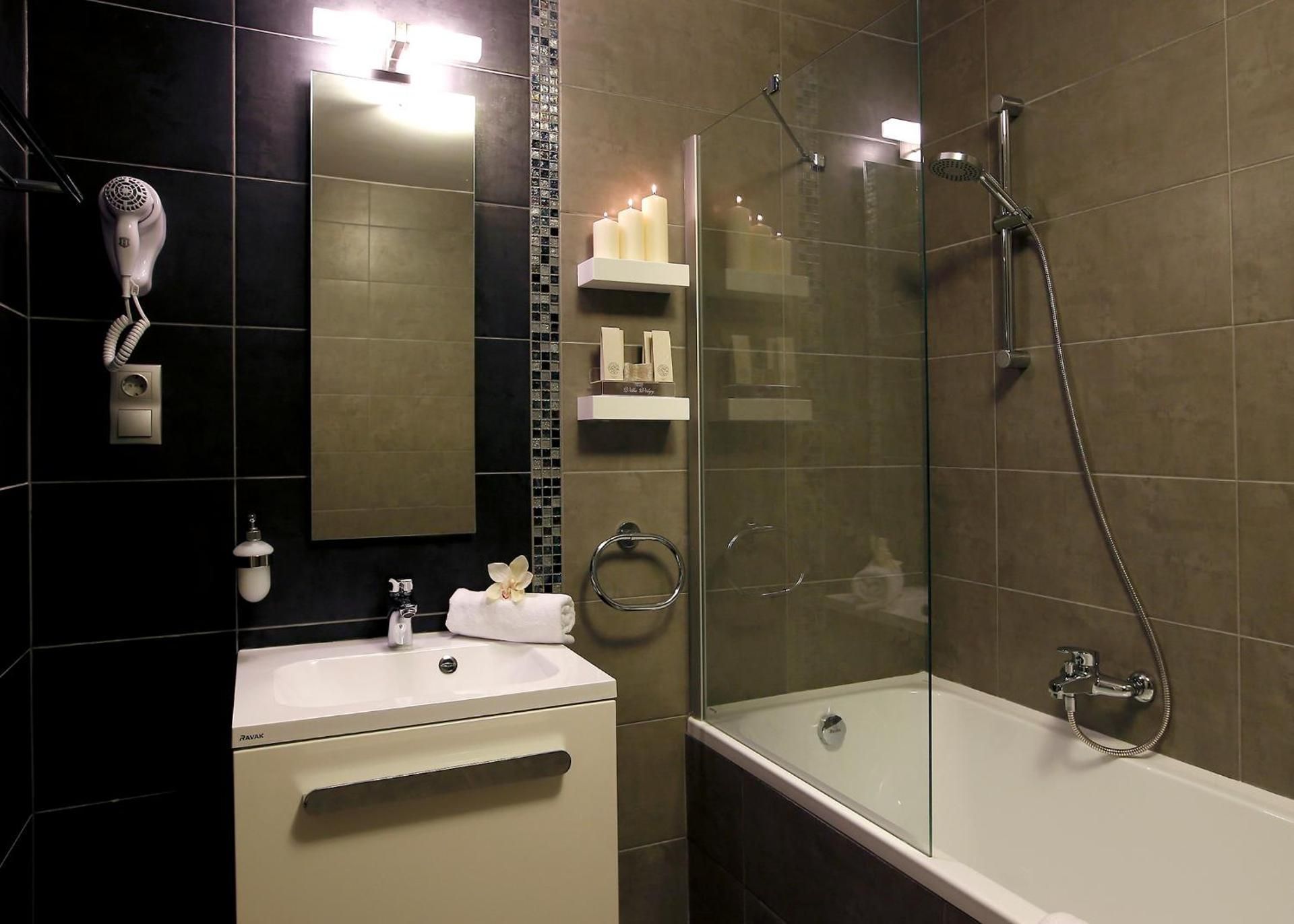 Superior Double Room with Extra Bed - Attic