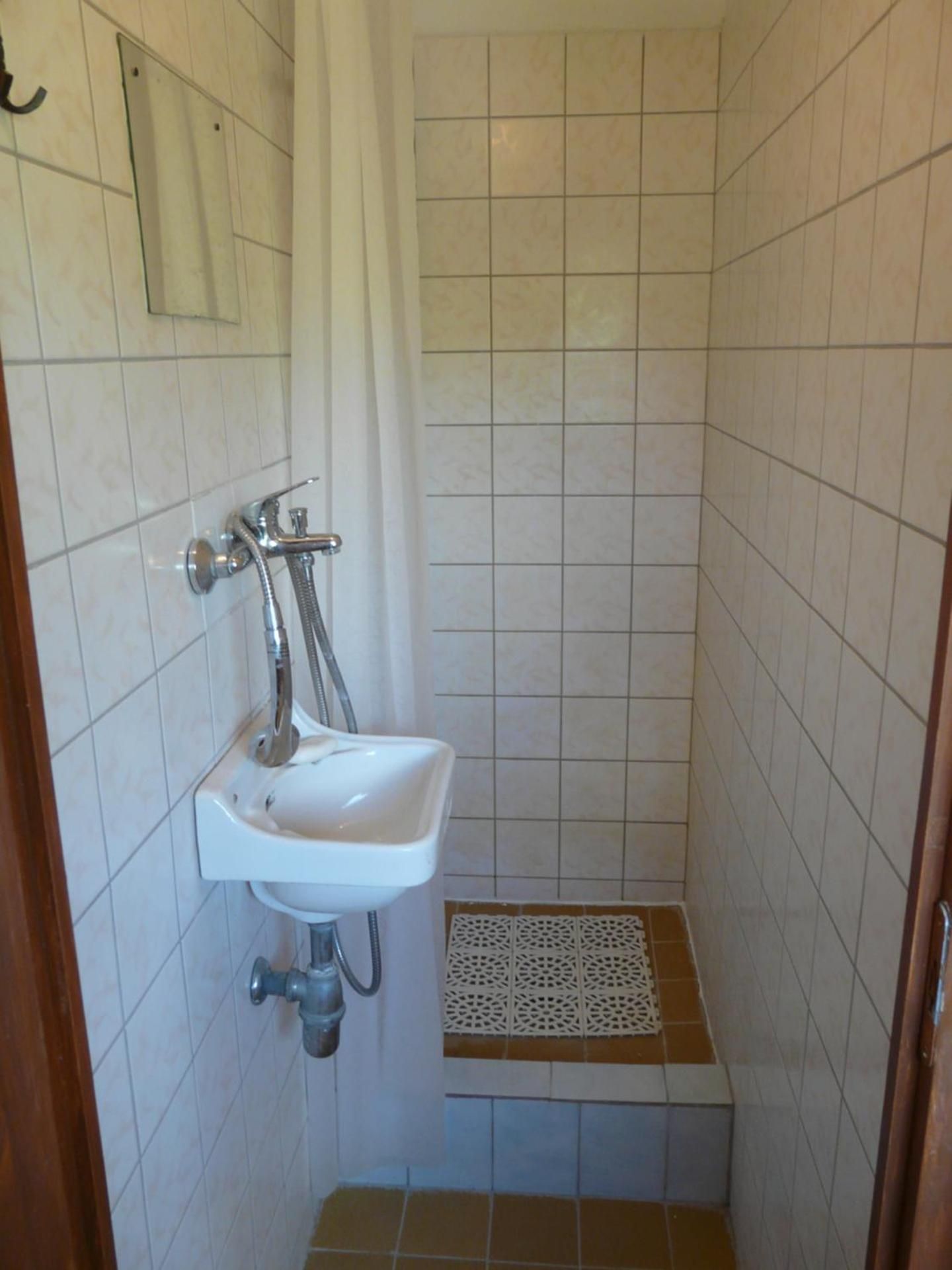 Twin Room with Shared Bathroom