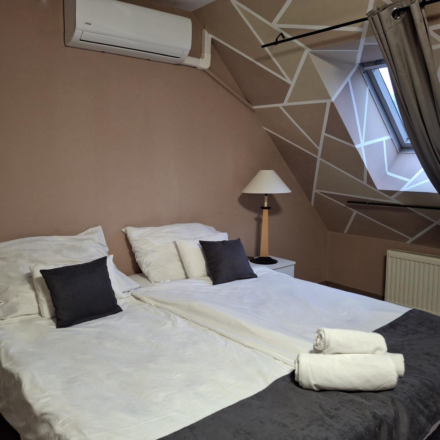 Hotel Unicornis Family 5 People 2