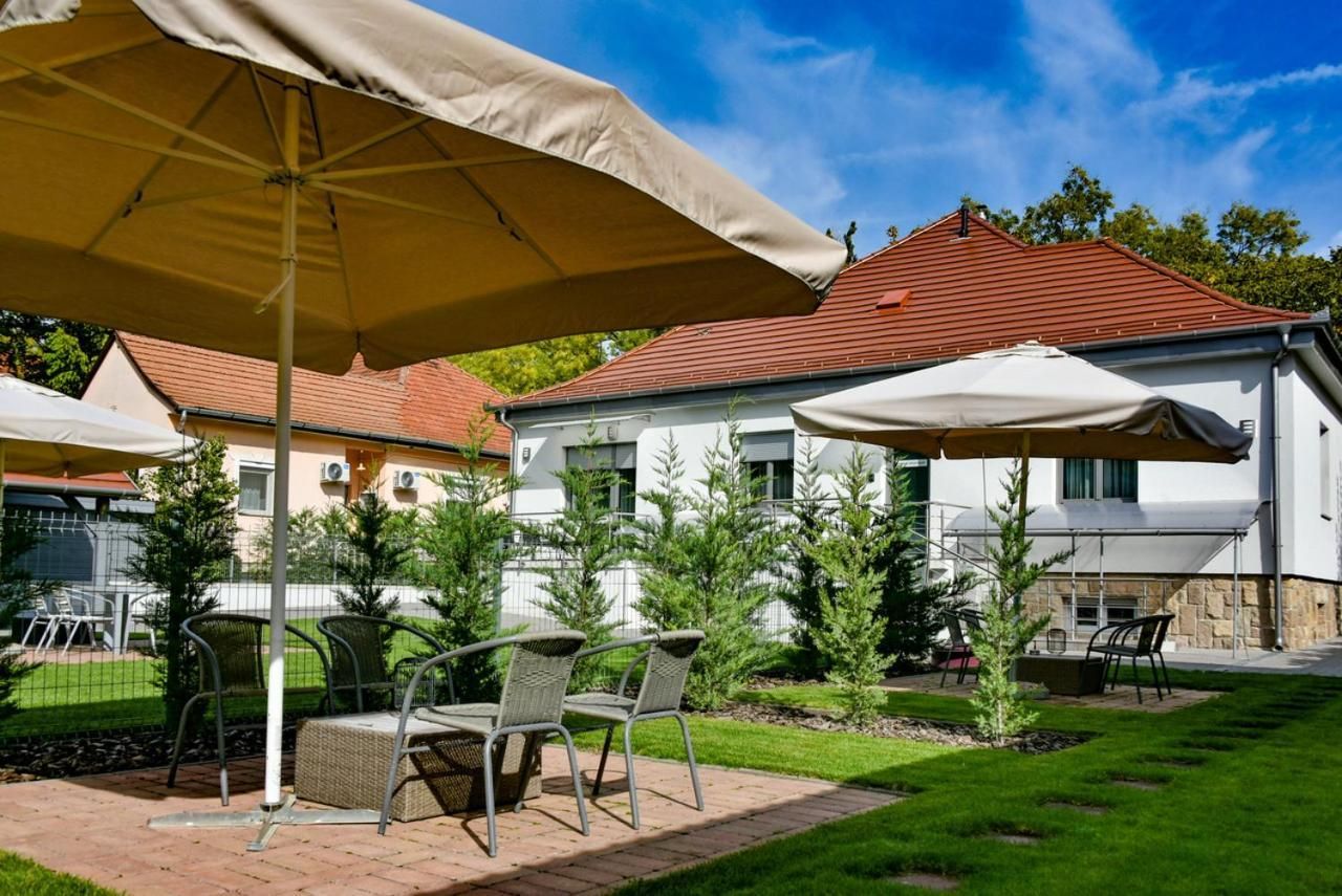 Villa Garden