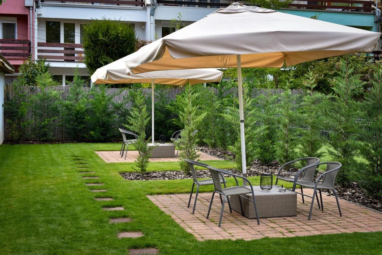 Villa Garden