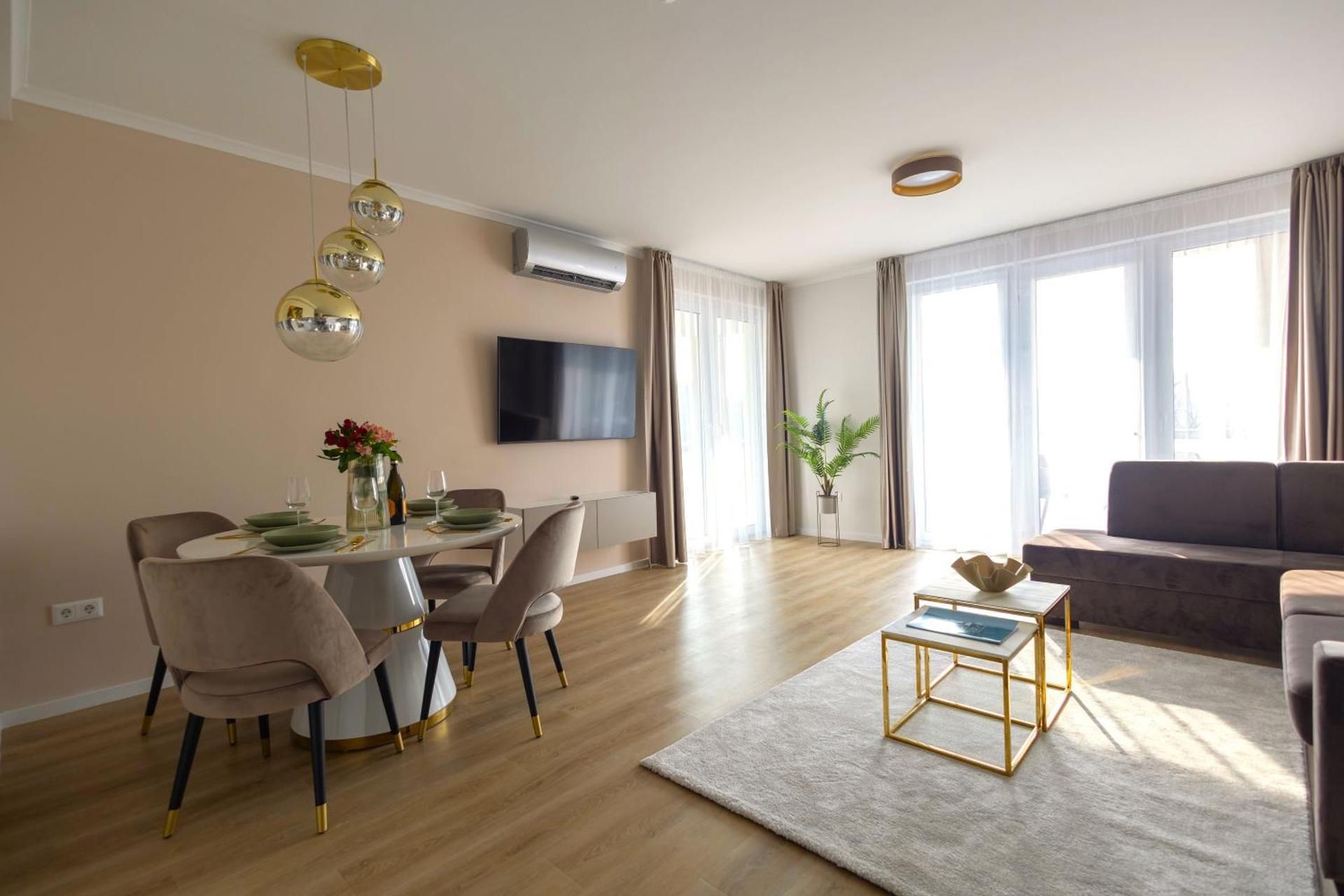 One-Bedroom Deluxe Apartment