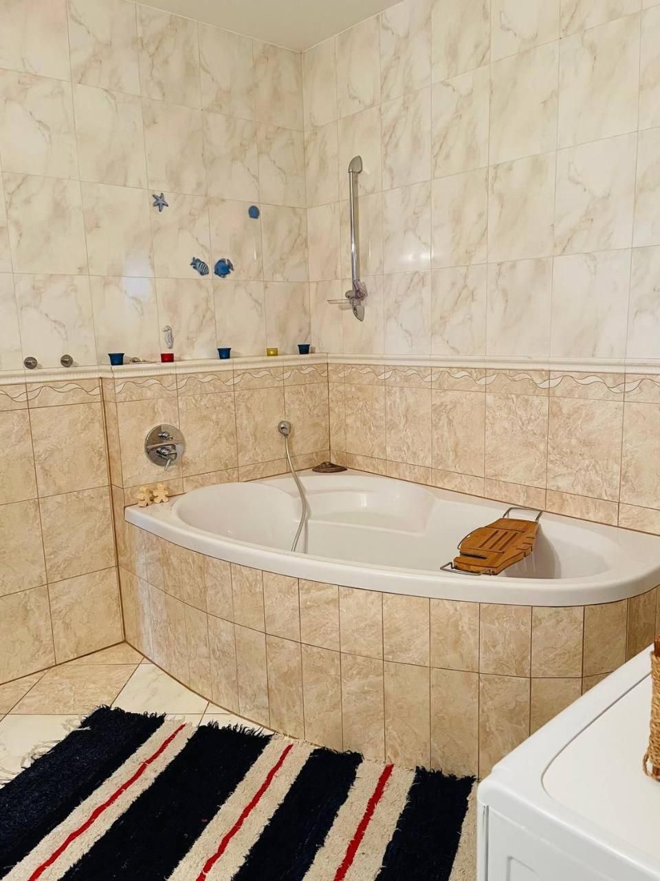 RoseHill Garden Family Villa with a Great Budapest View Three-Bedroom Apartment 3