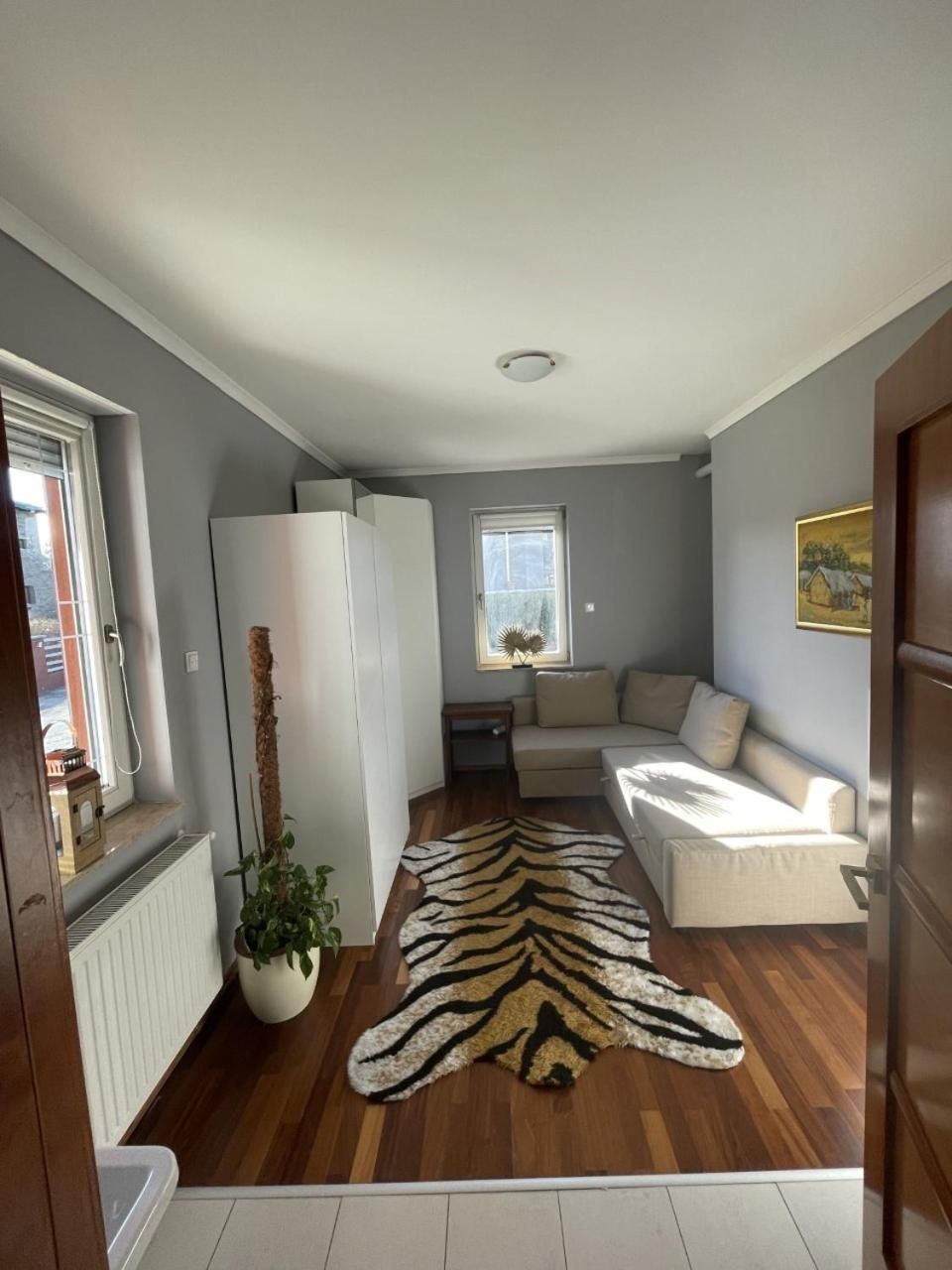 RoseHill Garden Family Villa with a Great Budapest View Three-Bedroom Apartment