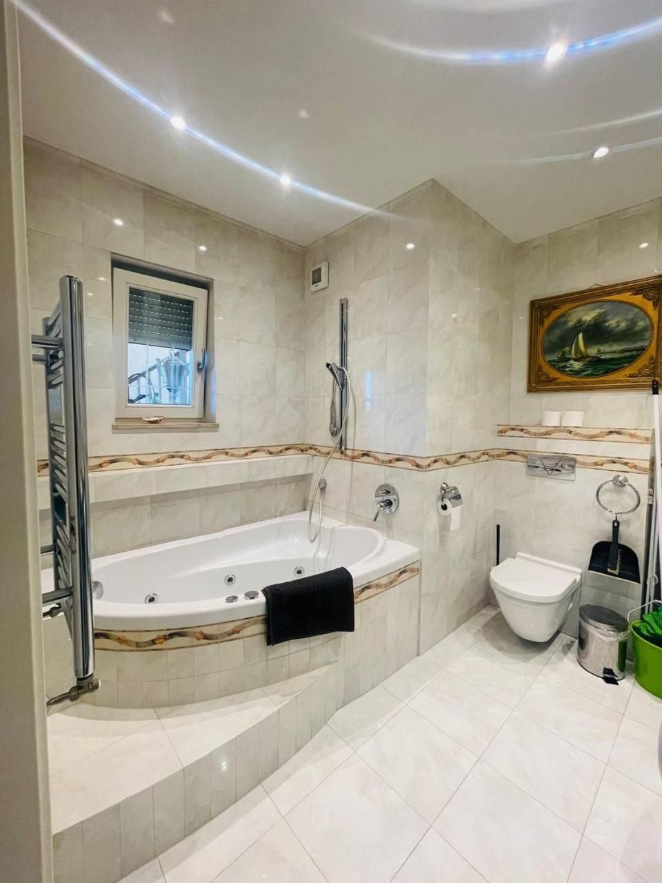 RoseHill Garden Family Villa with a Great Budapest View Deluxe Junior Suite 3