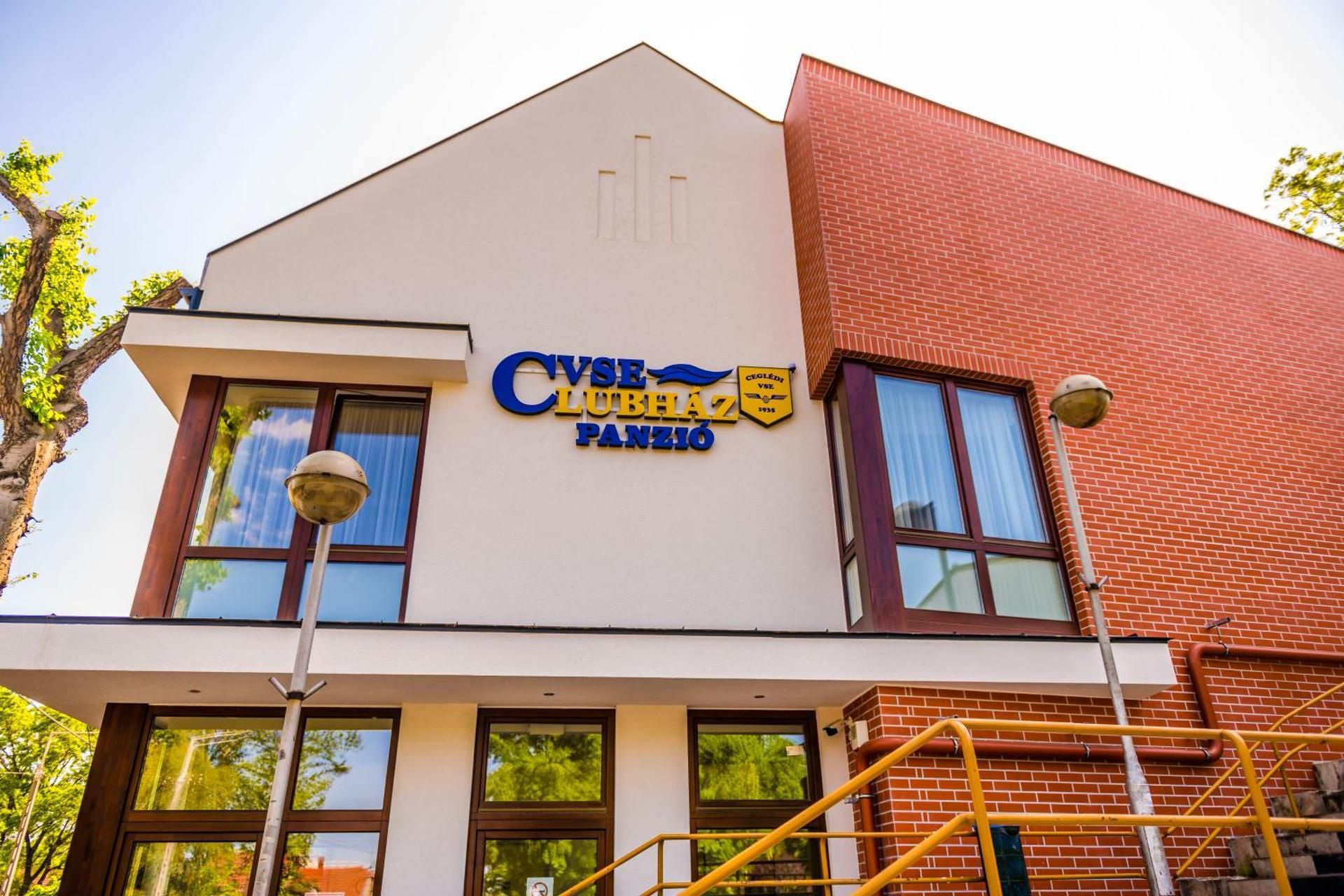 CVSE Clubhaz es Panzio