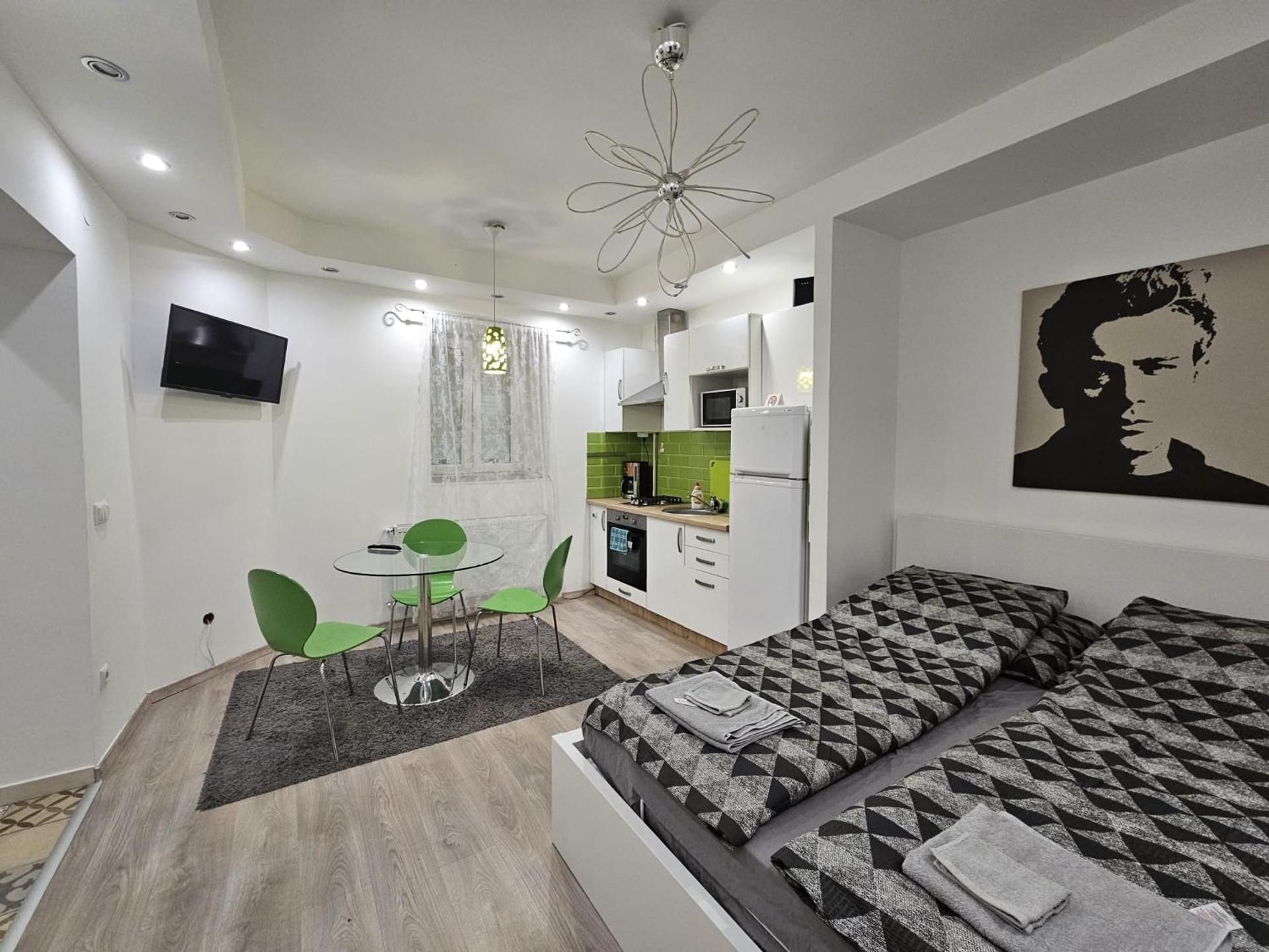 One-Bedroom Apartment