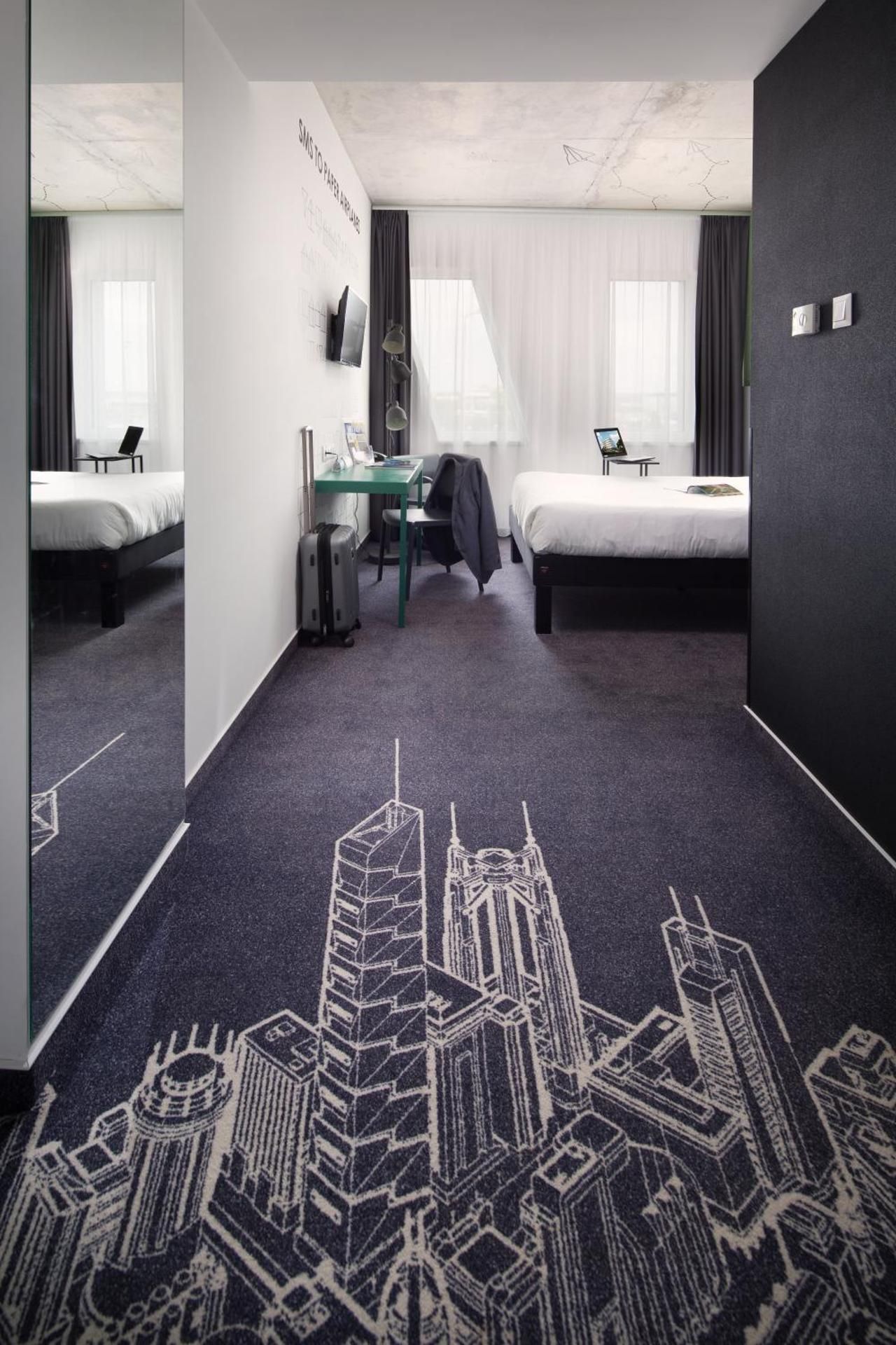 Junior Suite With 1 Double Bed And Couch