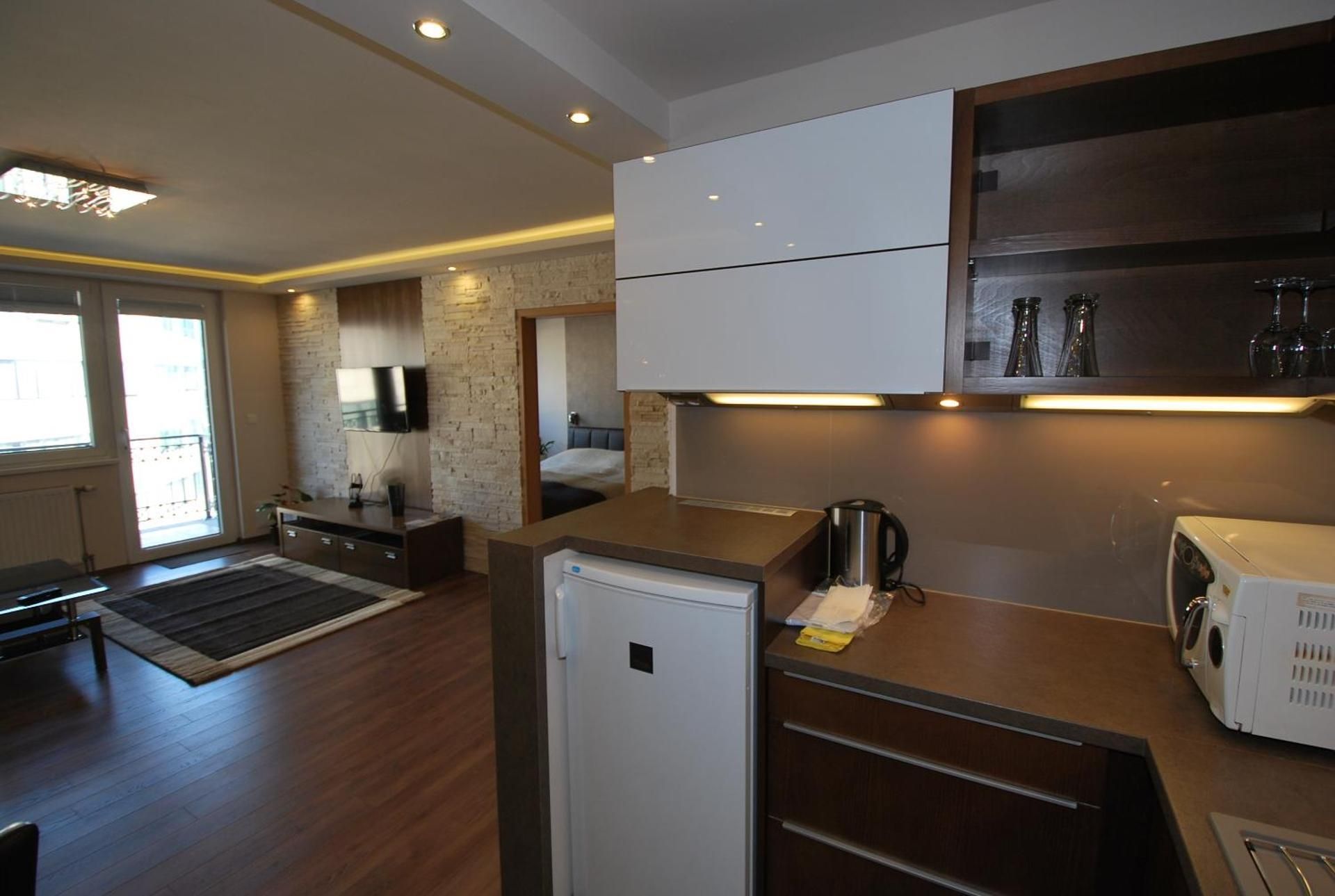 Arpad Bridge Apartments Budapest One-Bedroom Apartment with Terrace and Shower 3