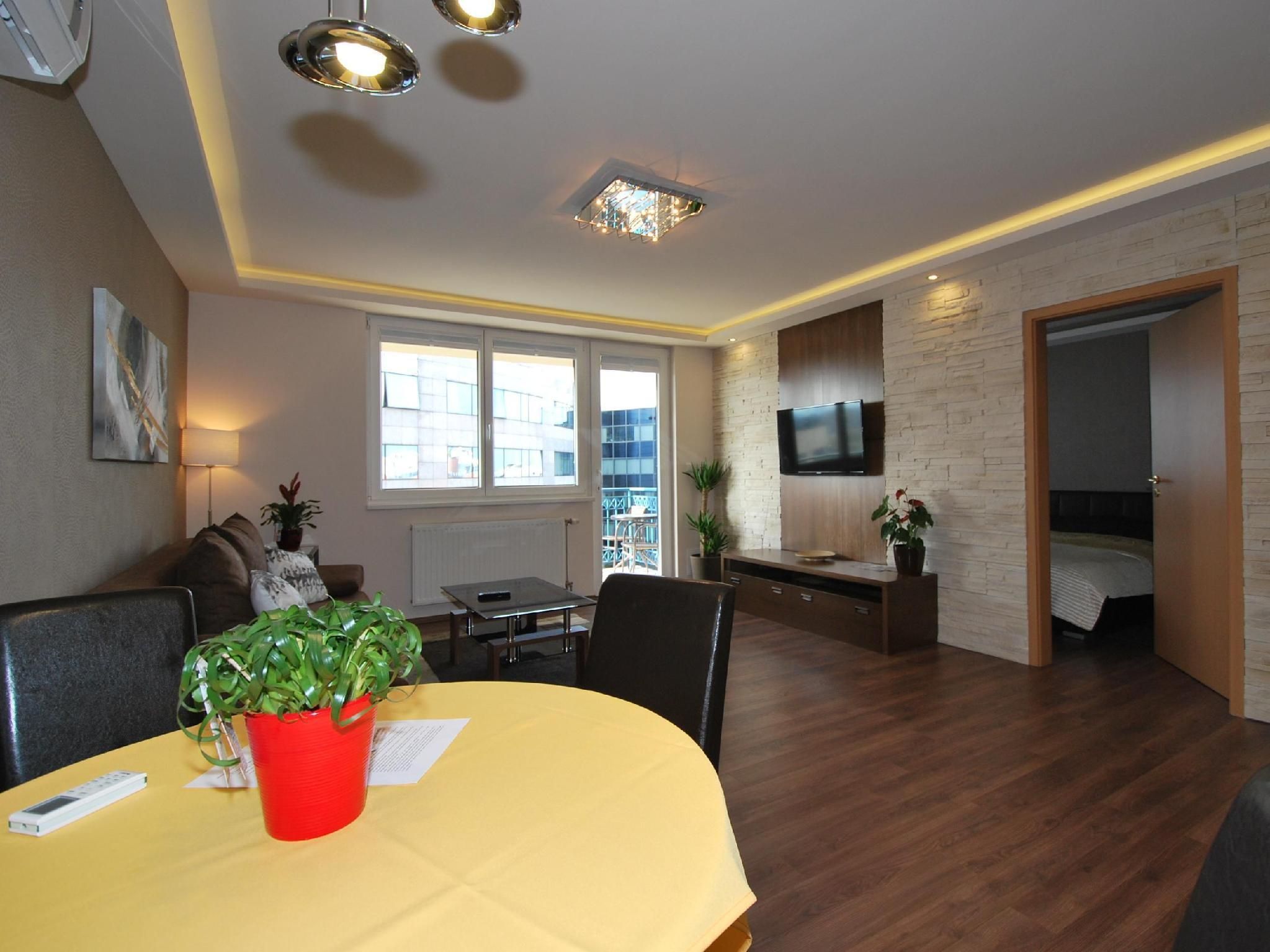 Arpad Bridge Apartments Budapest Privilege Apartment with Shower 2