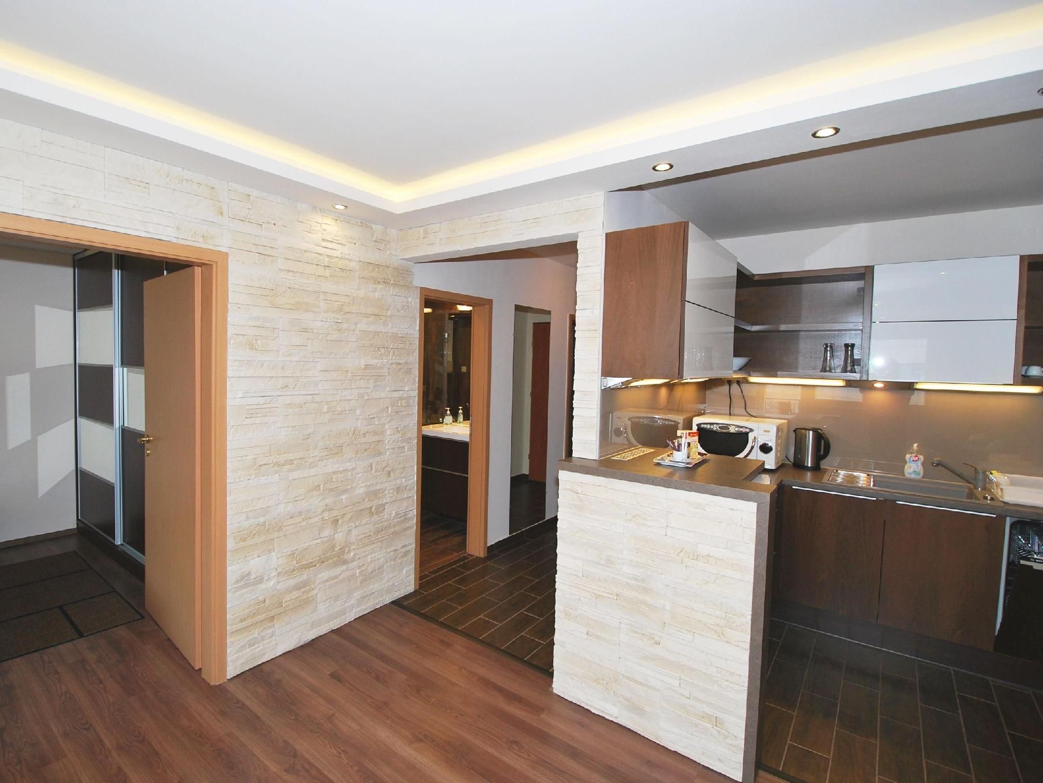 Arpad Bridge Apartments Budapest Privilege Apartment with Shower 3