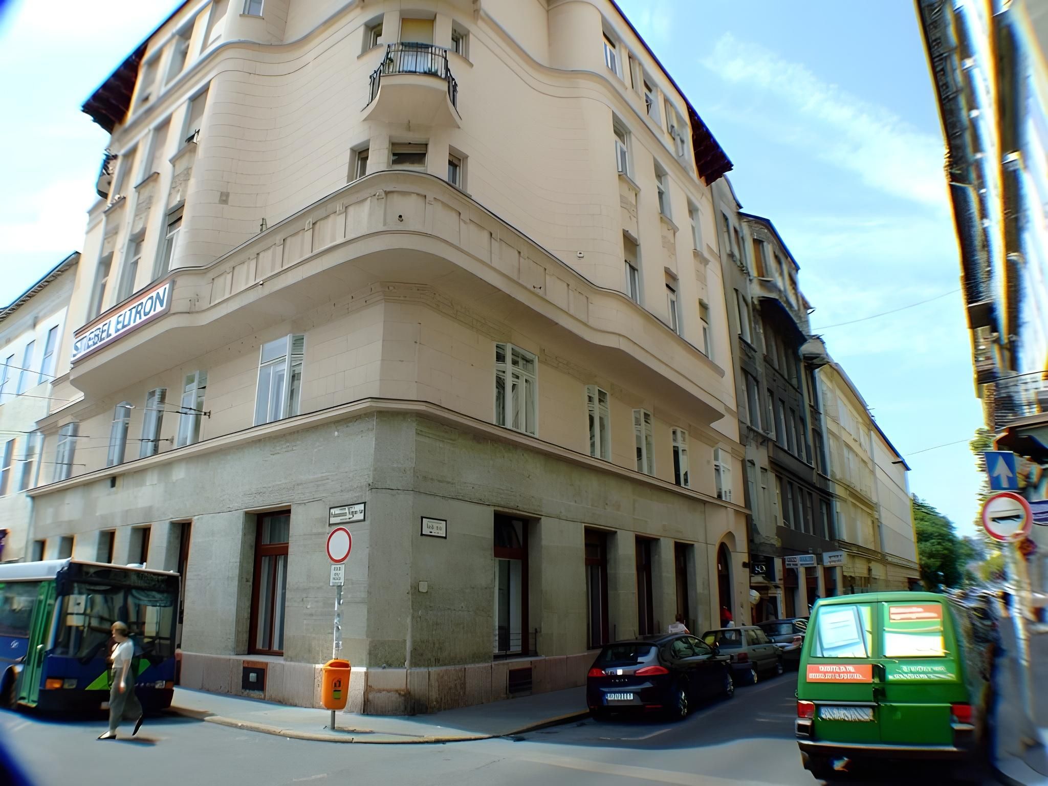 Boomerang Hostel and Apartments