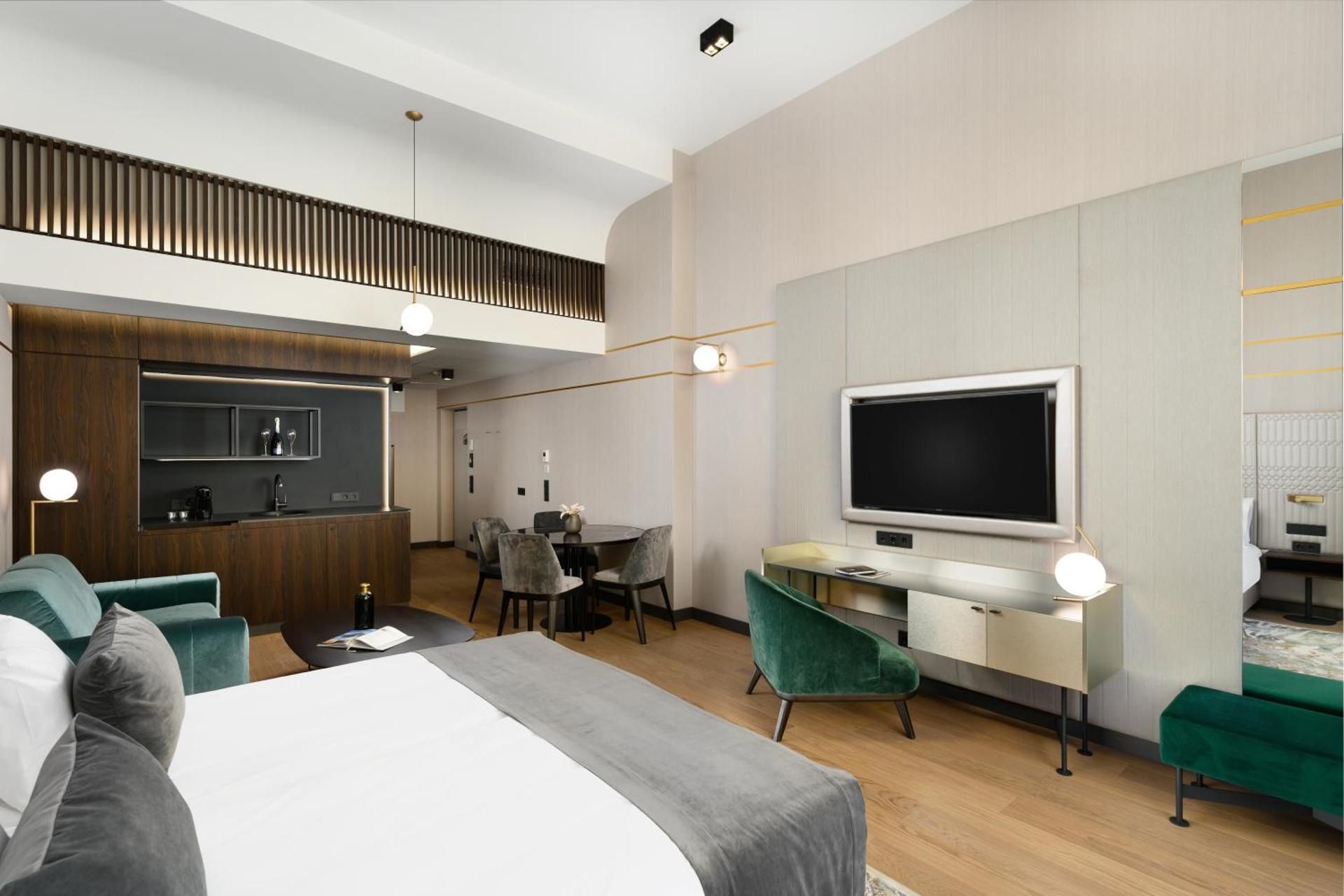 Rooftop deluxe suite with huge terrace