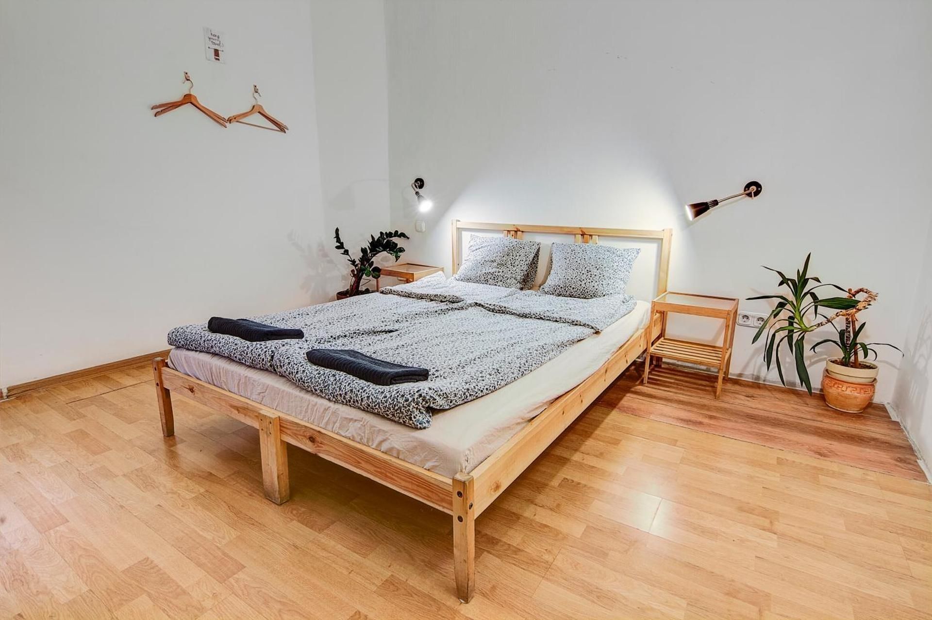 Single Room with Shared Bathroom