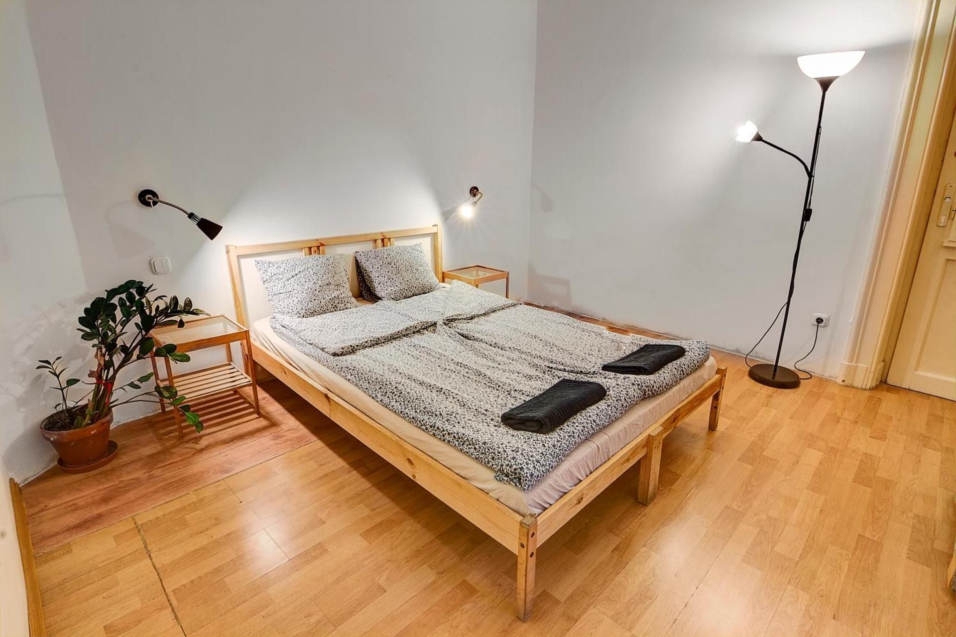 Single Room with Shared Bathroom