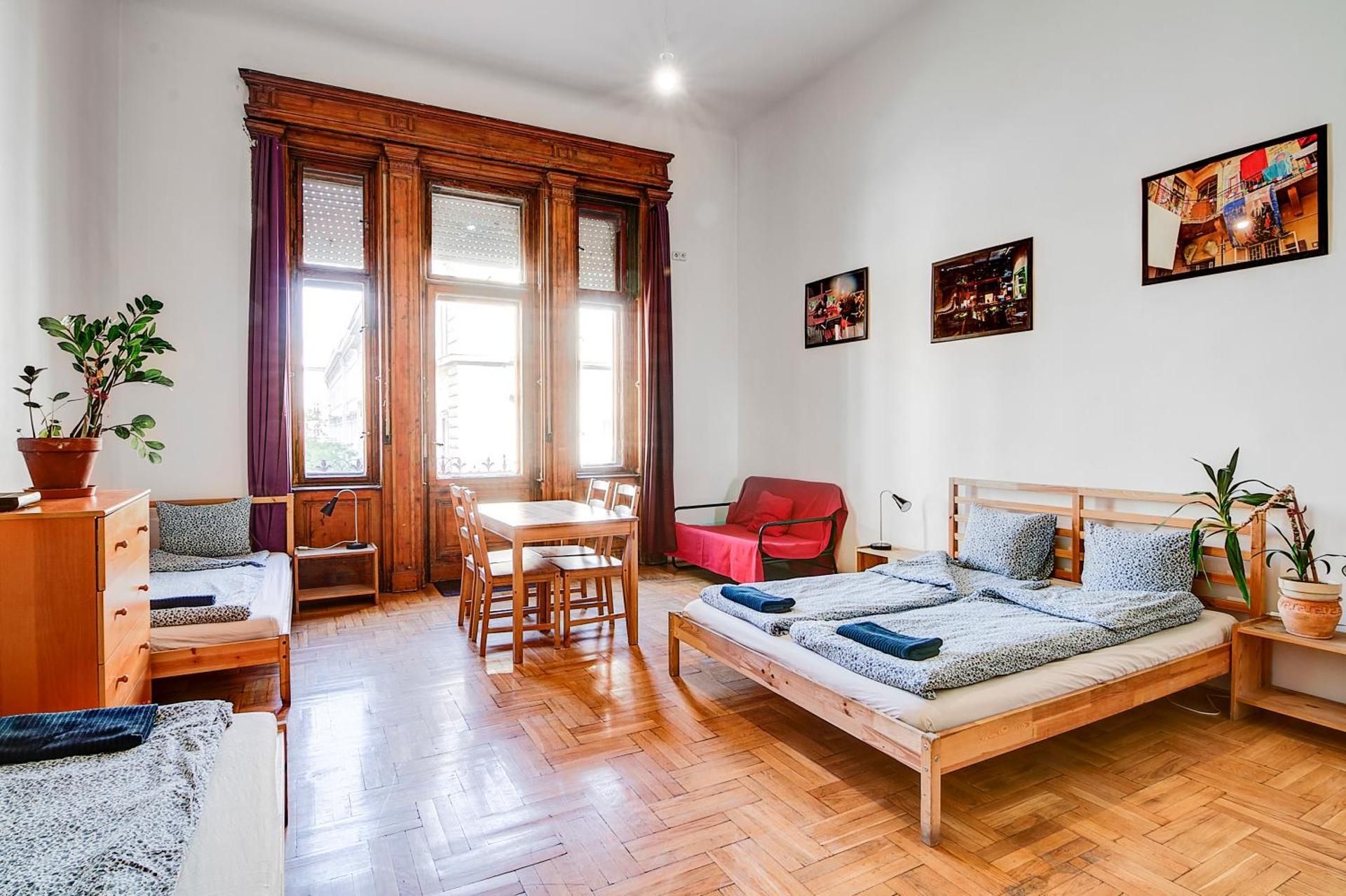 Studio Apartment
