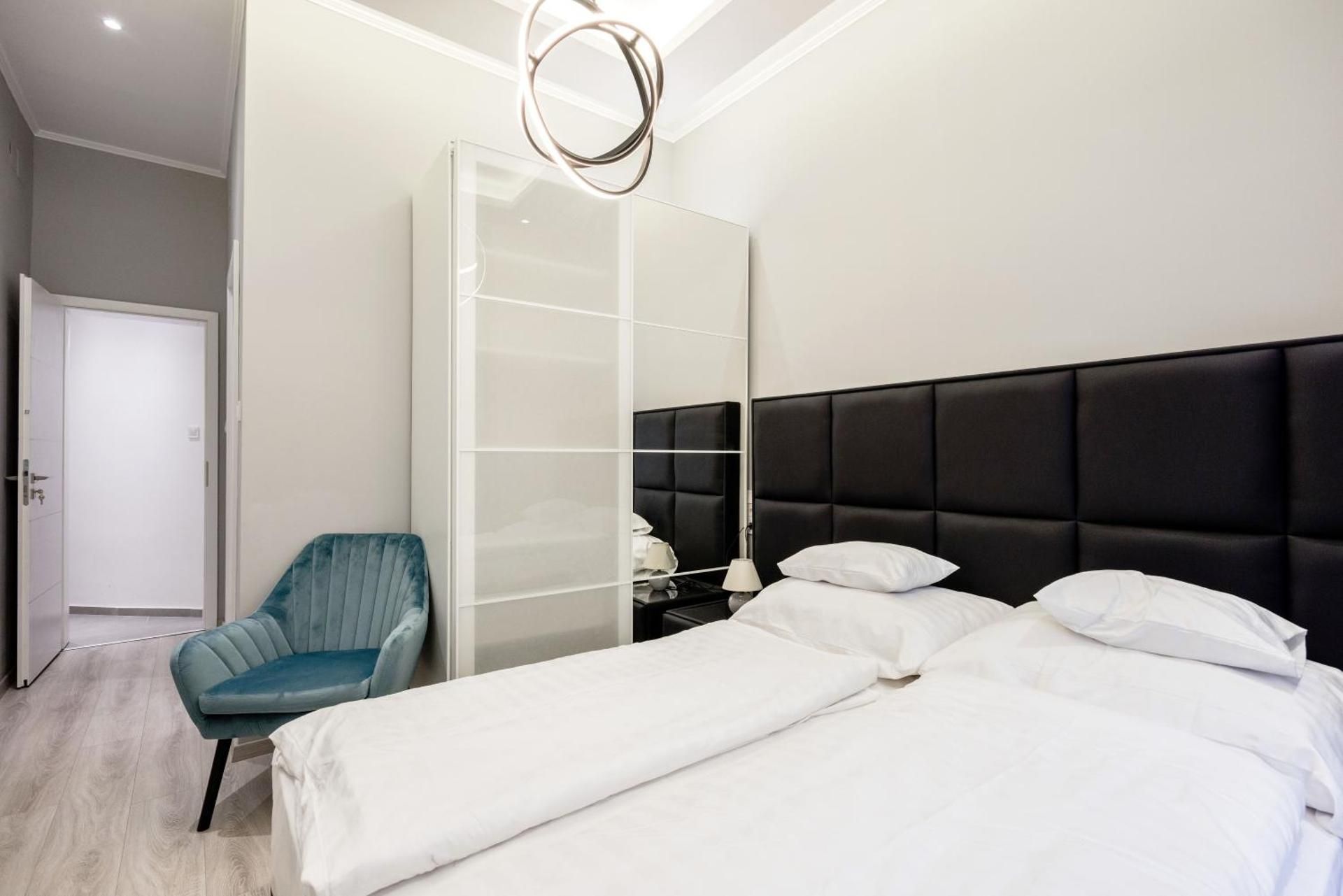 Double bed Room with shared kitchen
