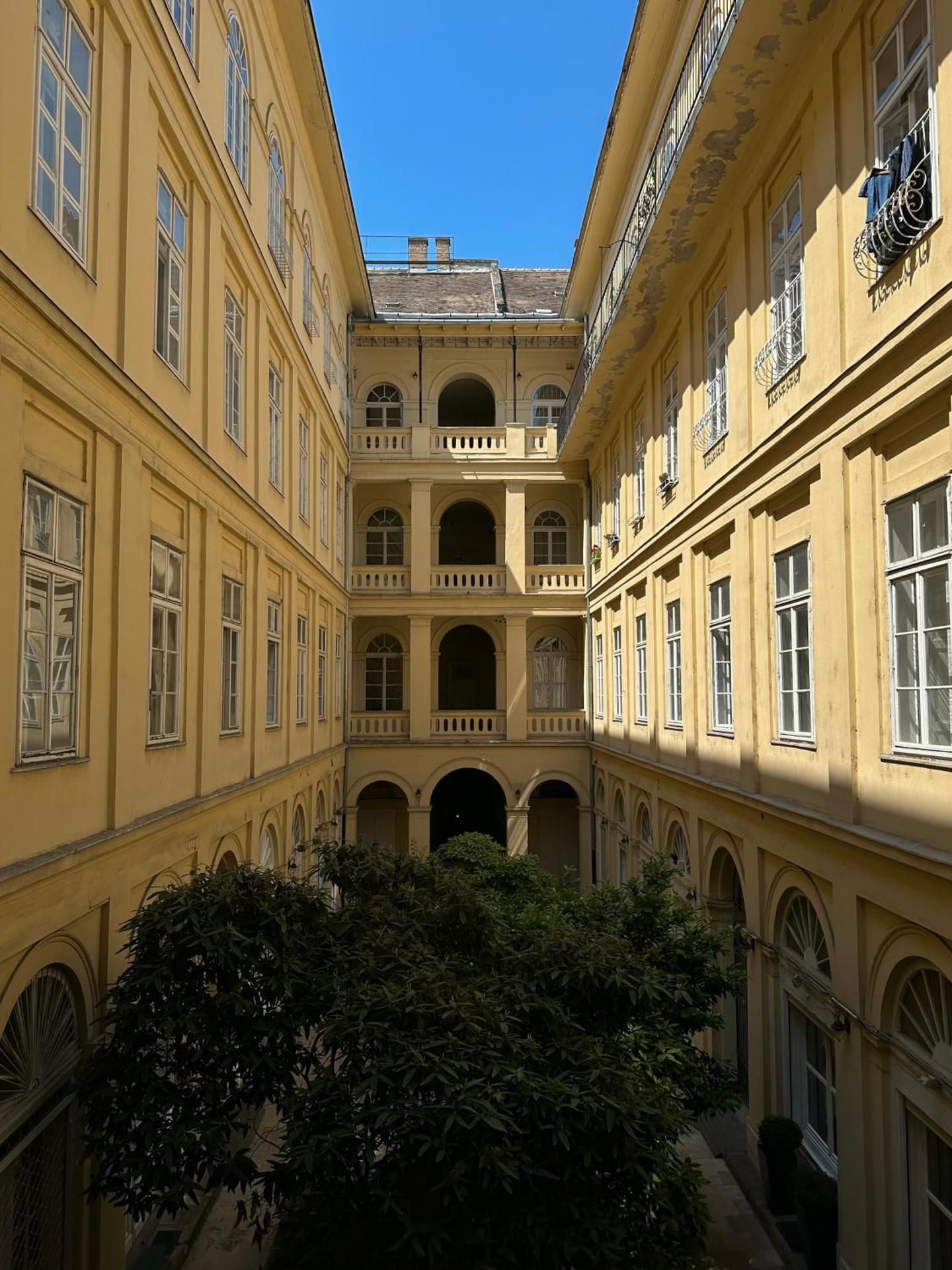 Dolce Vita Basilica