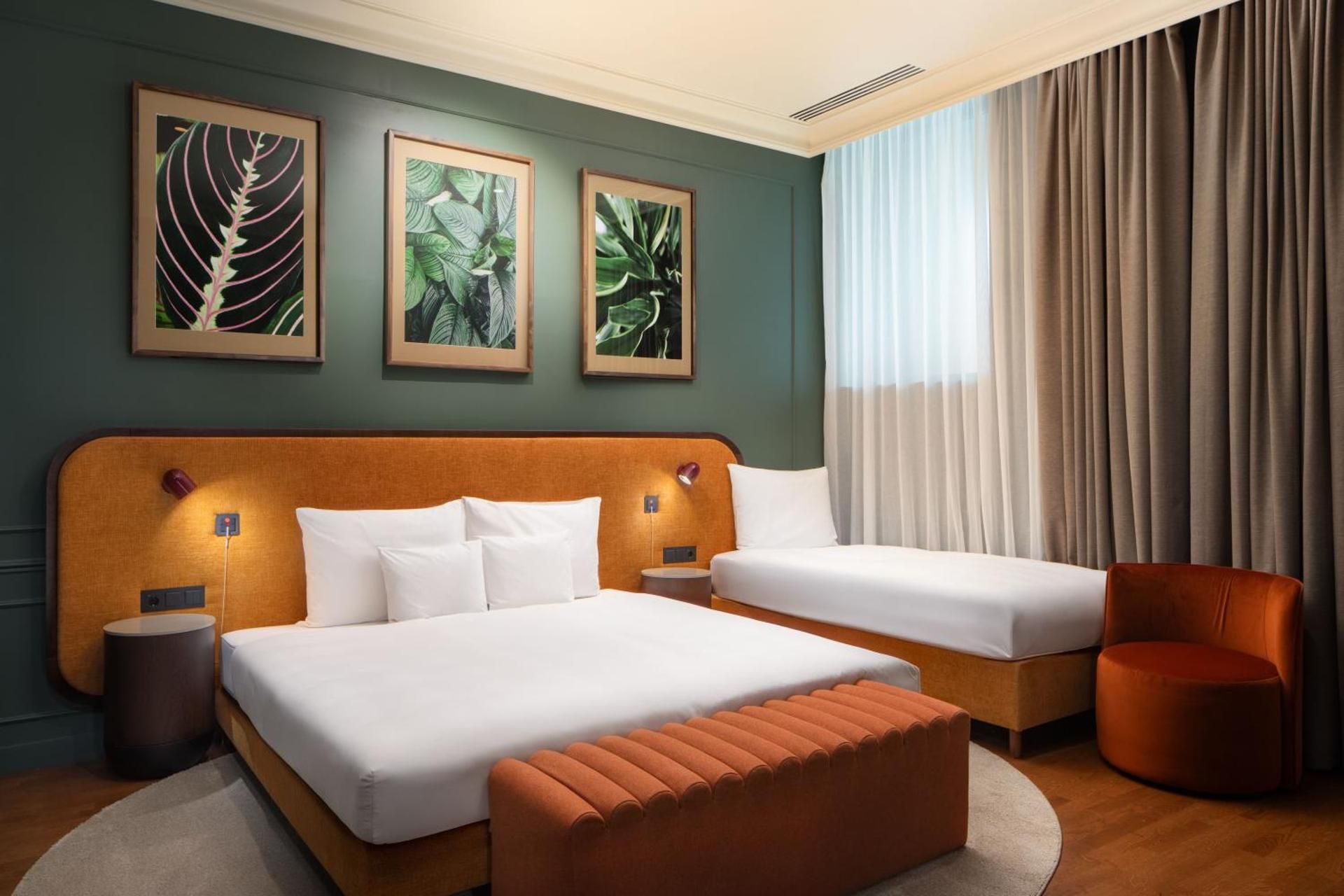 Verno House Budapest, Vignette Collection By IHG 2 Twin Deluxe Accessible Attrium View 2