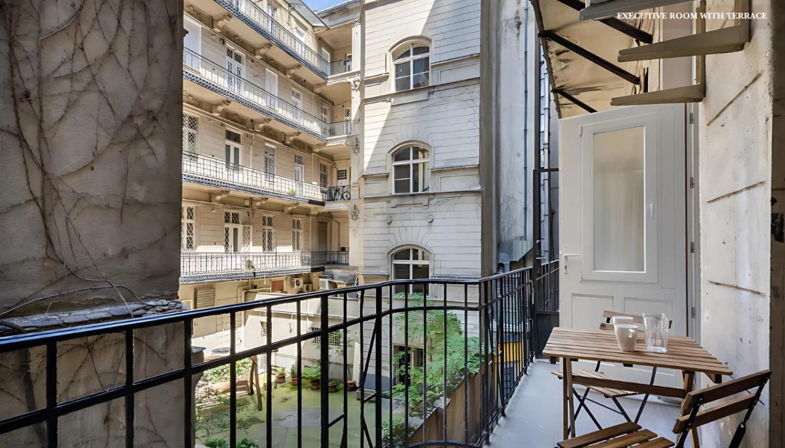 Double Room with Patio