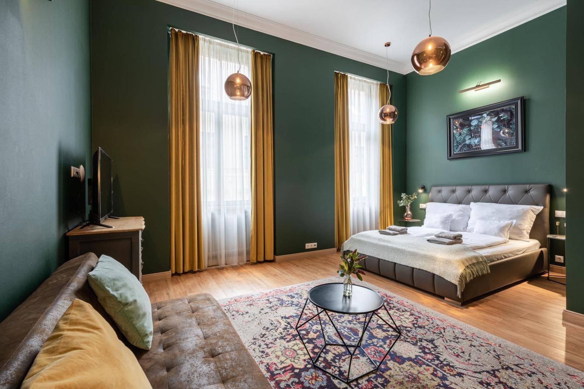 Deluxe Queen Room