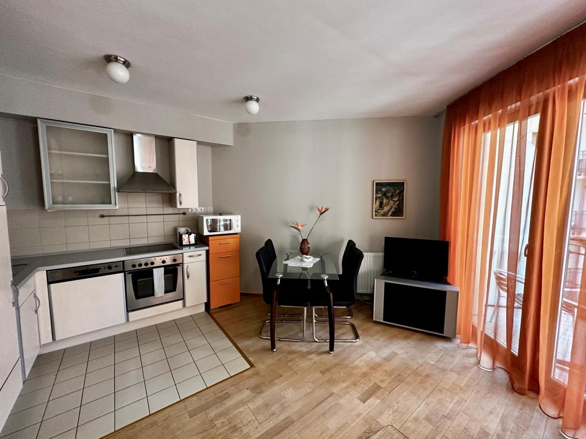Leda Apartments