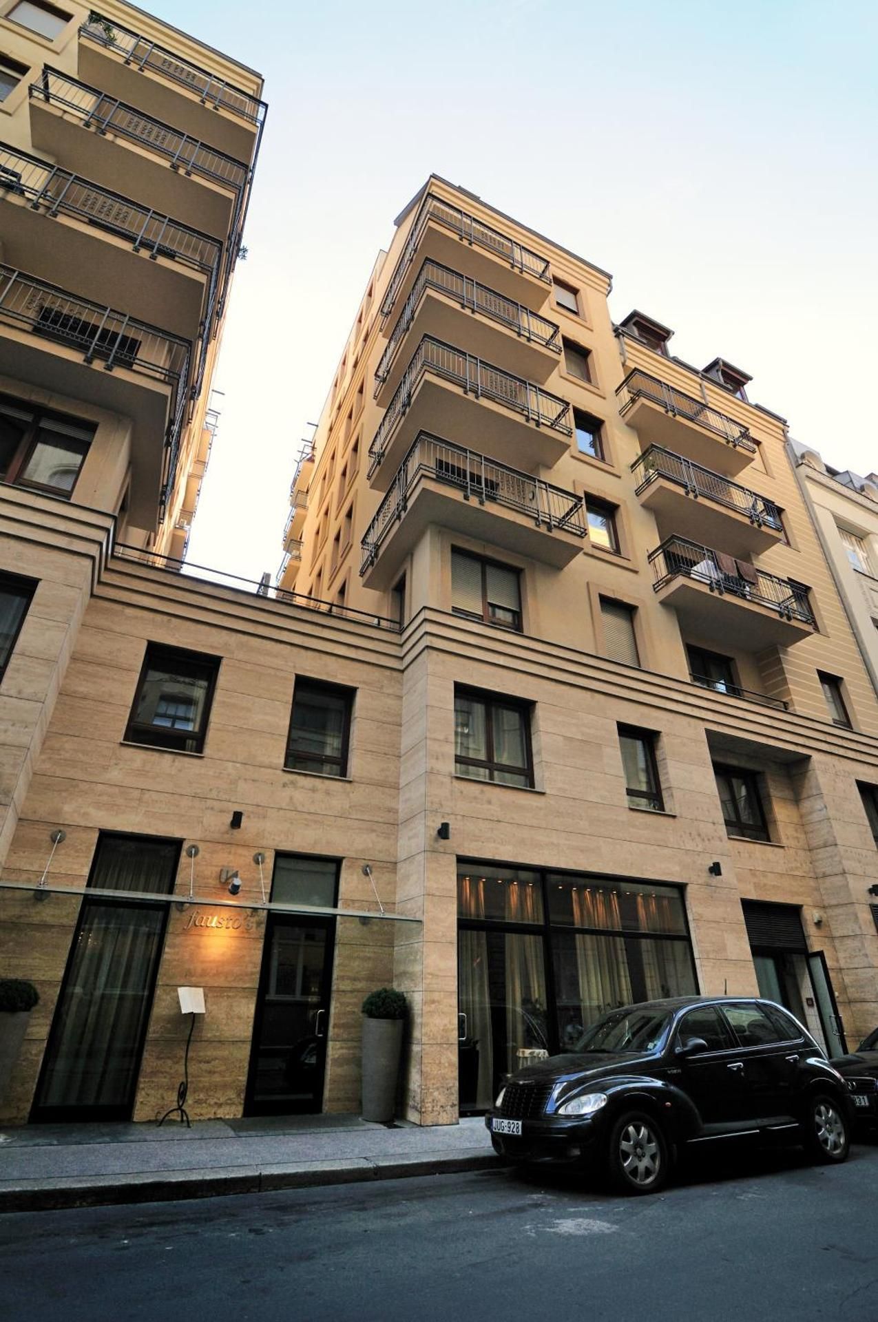 Leda Apartments