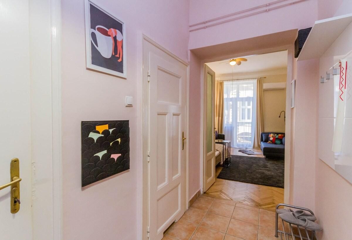 8493e96f24f7889a22ead9e8bc2d47fa