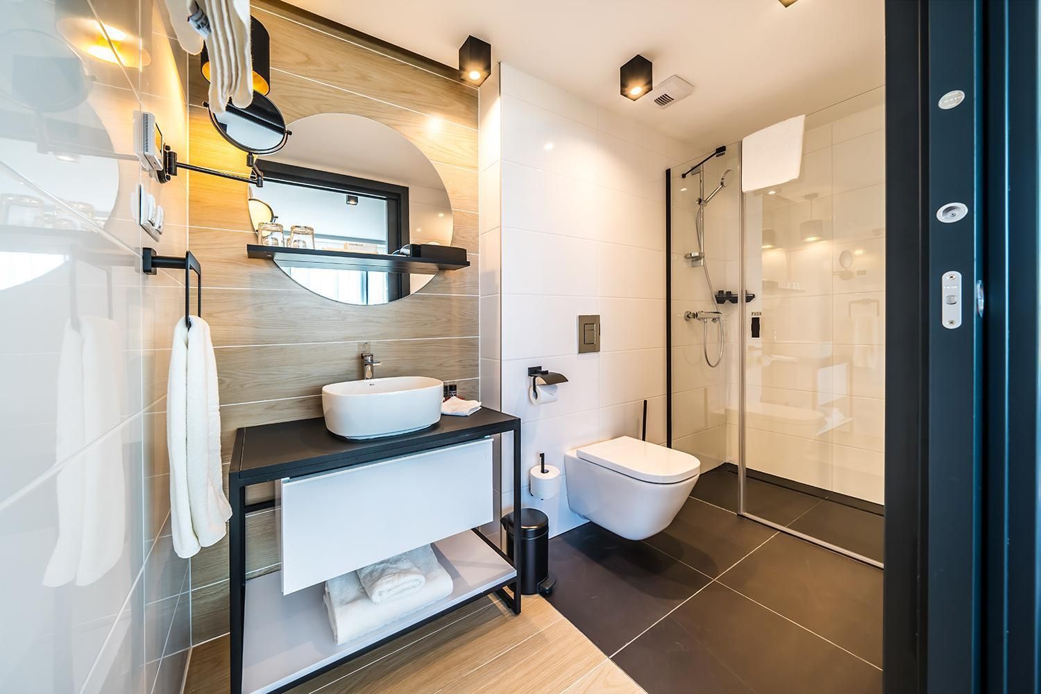 Corner Suite with Terrace