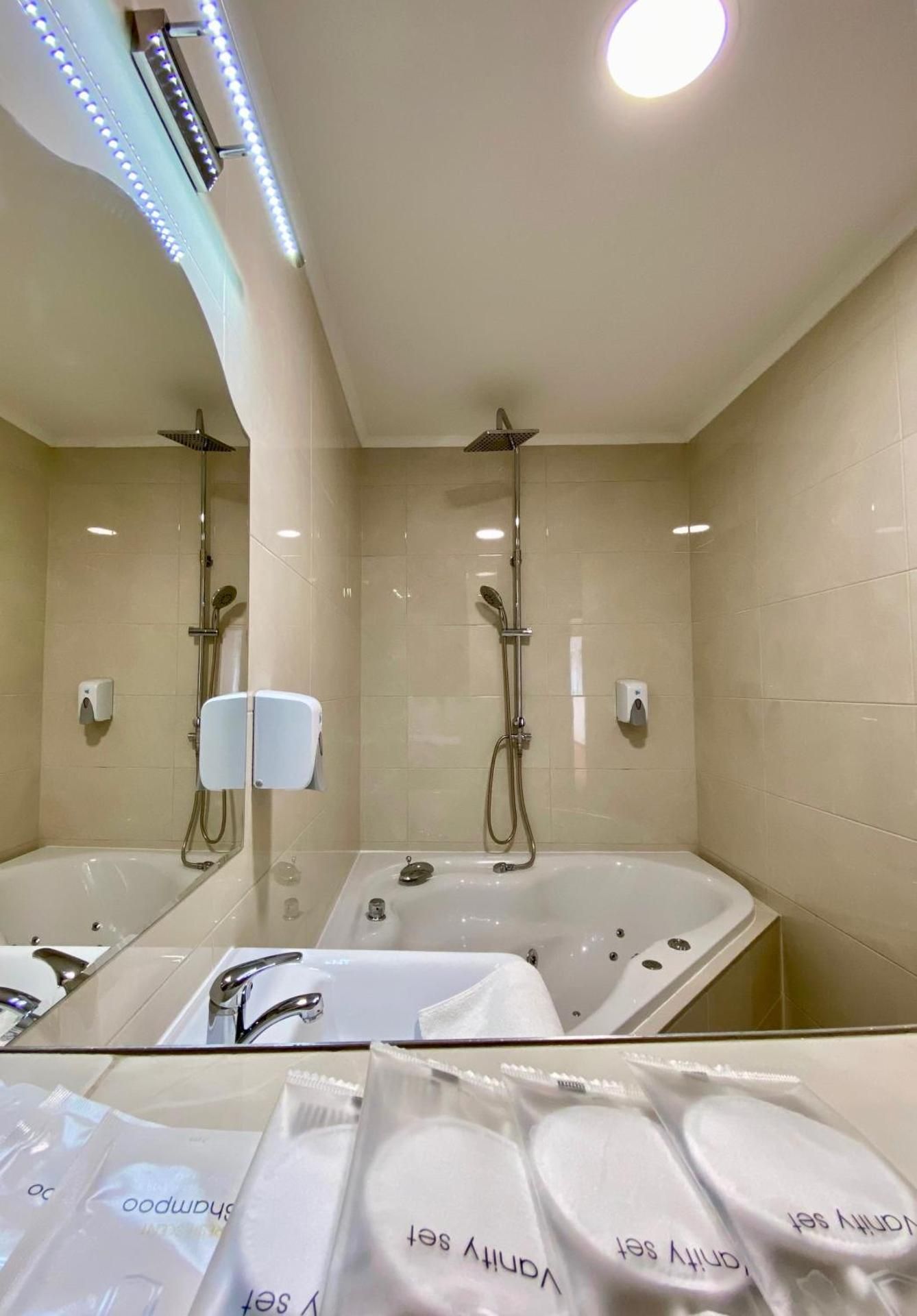 Classic Quadruple Room