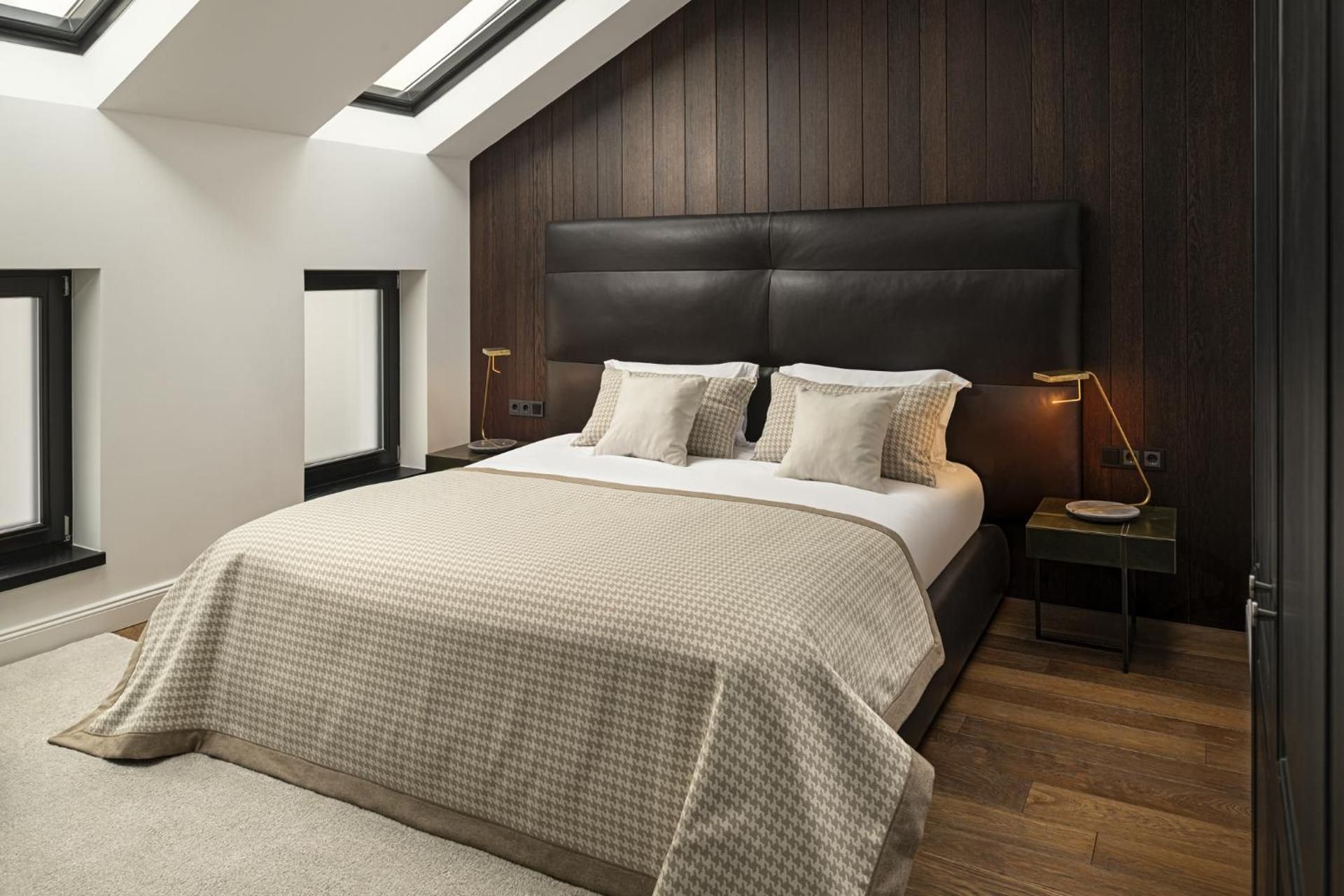 Superior King Room