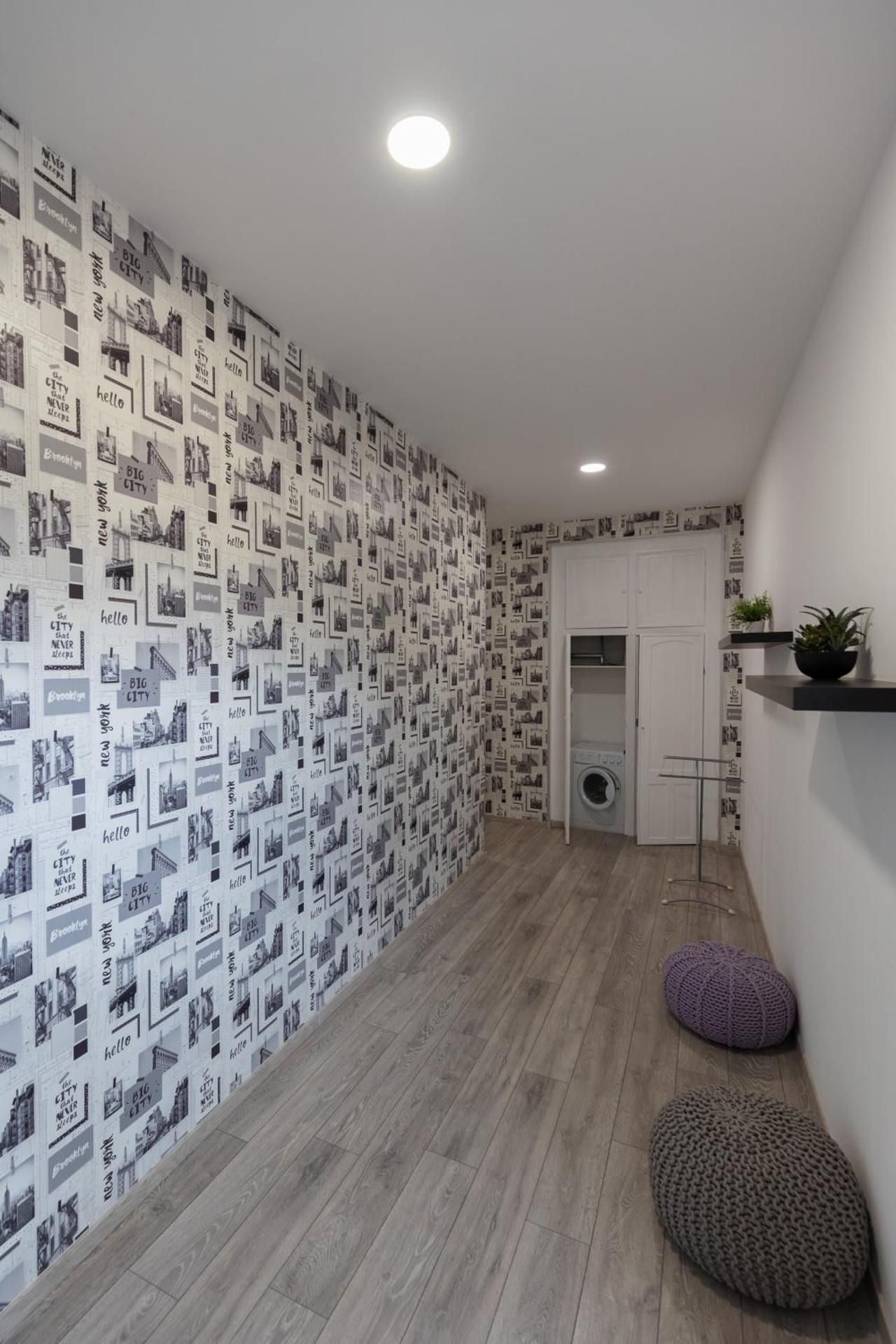 Karavan Corner Apartments