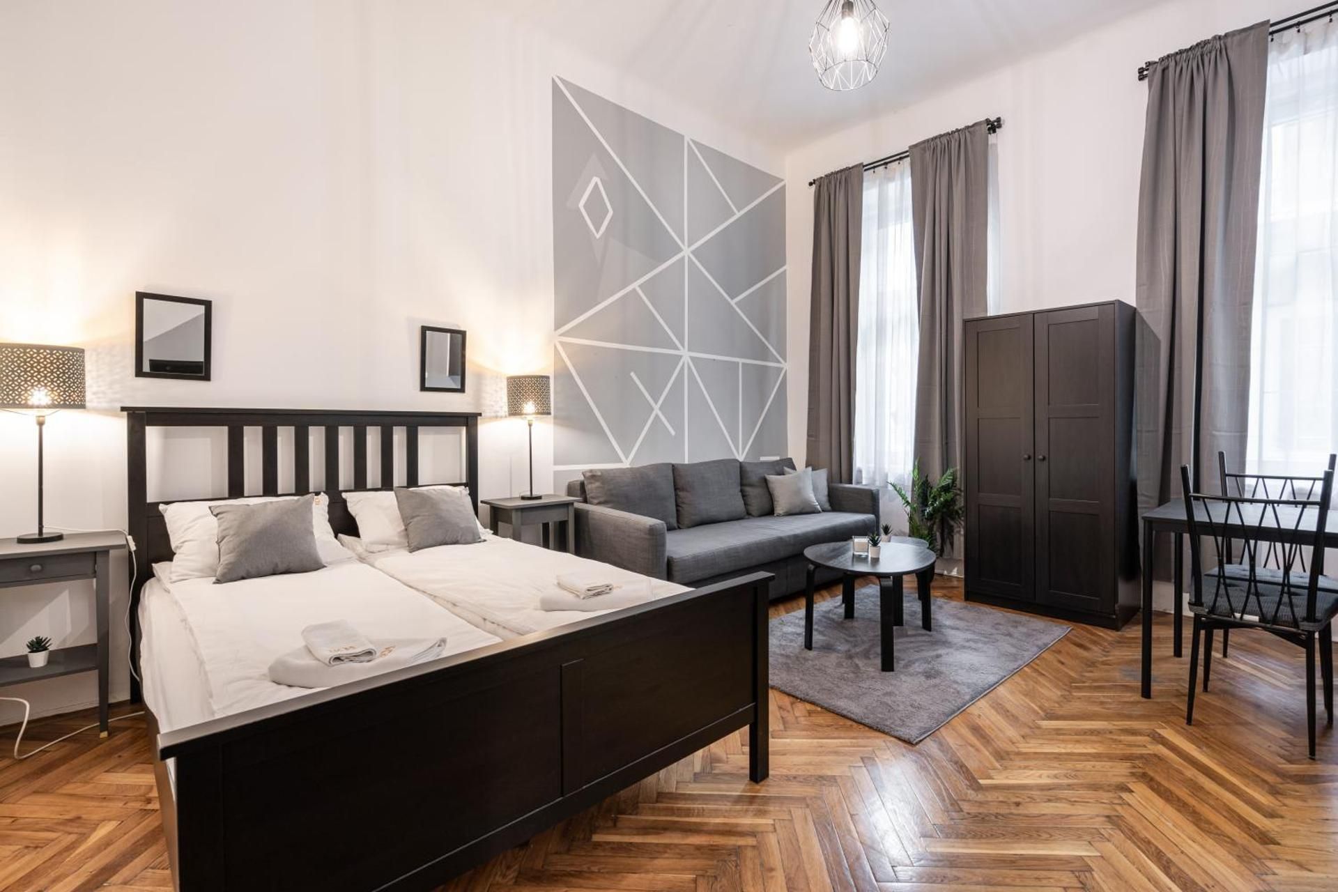 Superior One-Bedroom Apartment