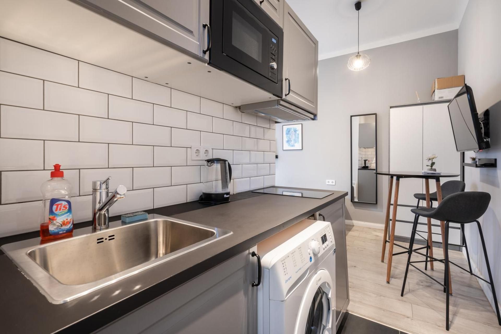 Studio Apartment