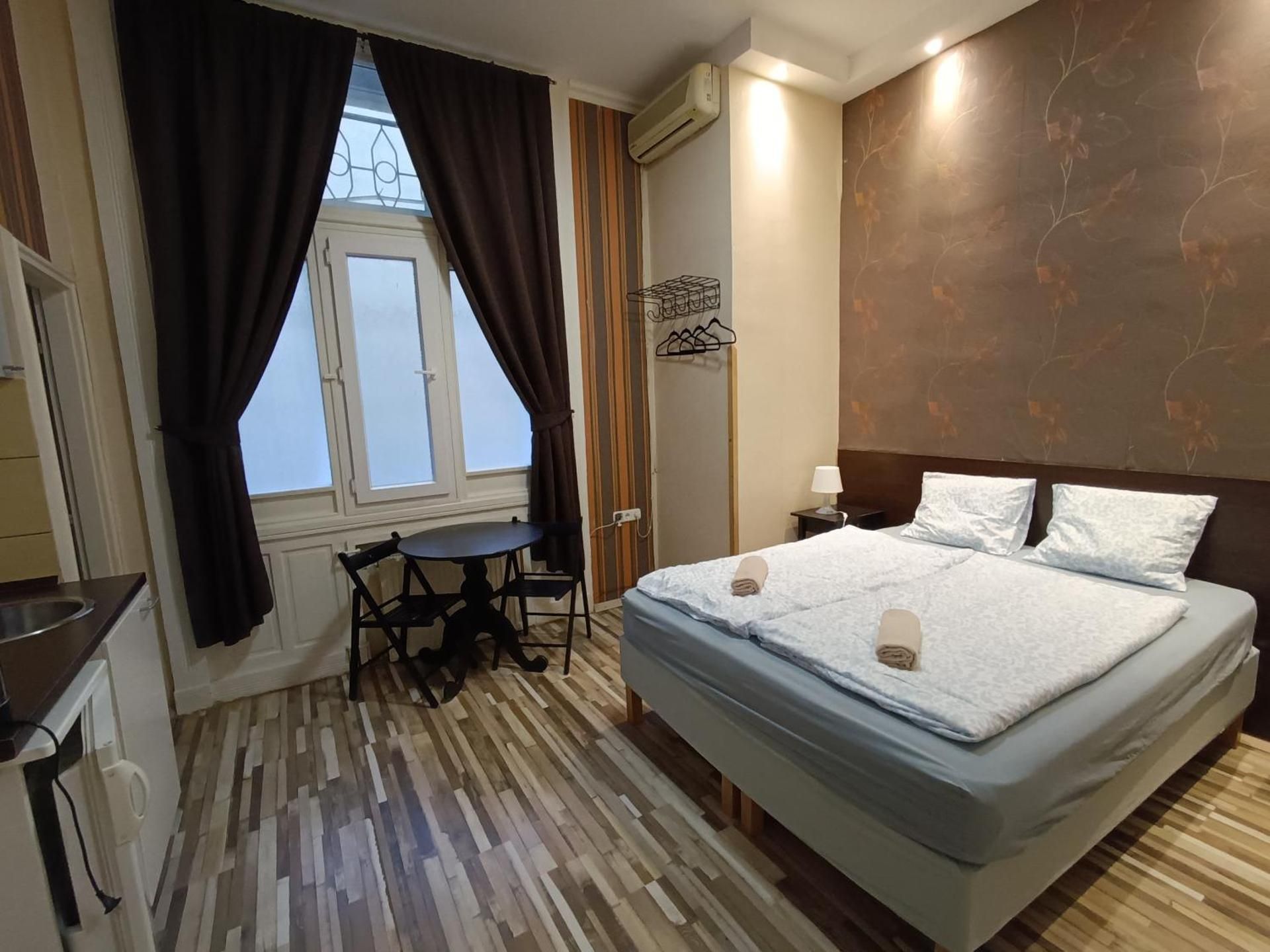 Apartment Double or Twin (2 Adults)