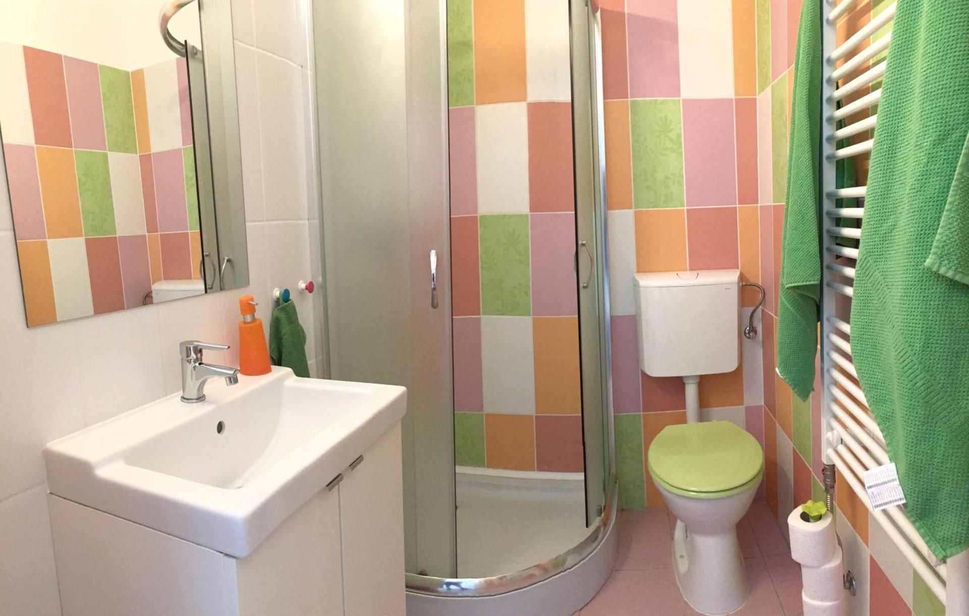 Budget Apartment by Hi5-Kiraly 99 Apartment 2