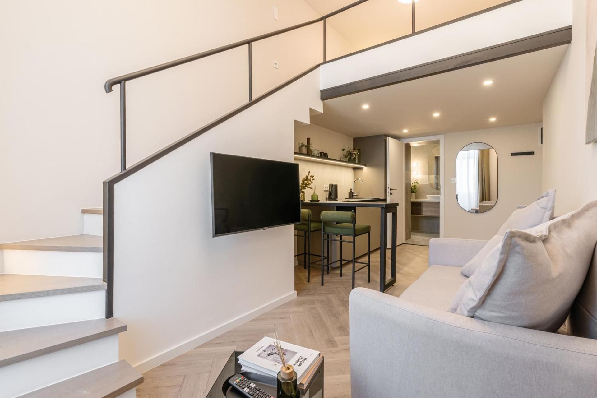 Superior Apartment with City View