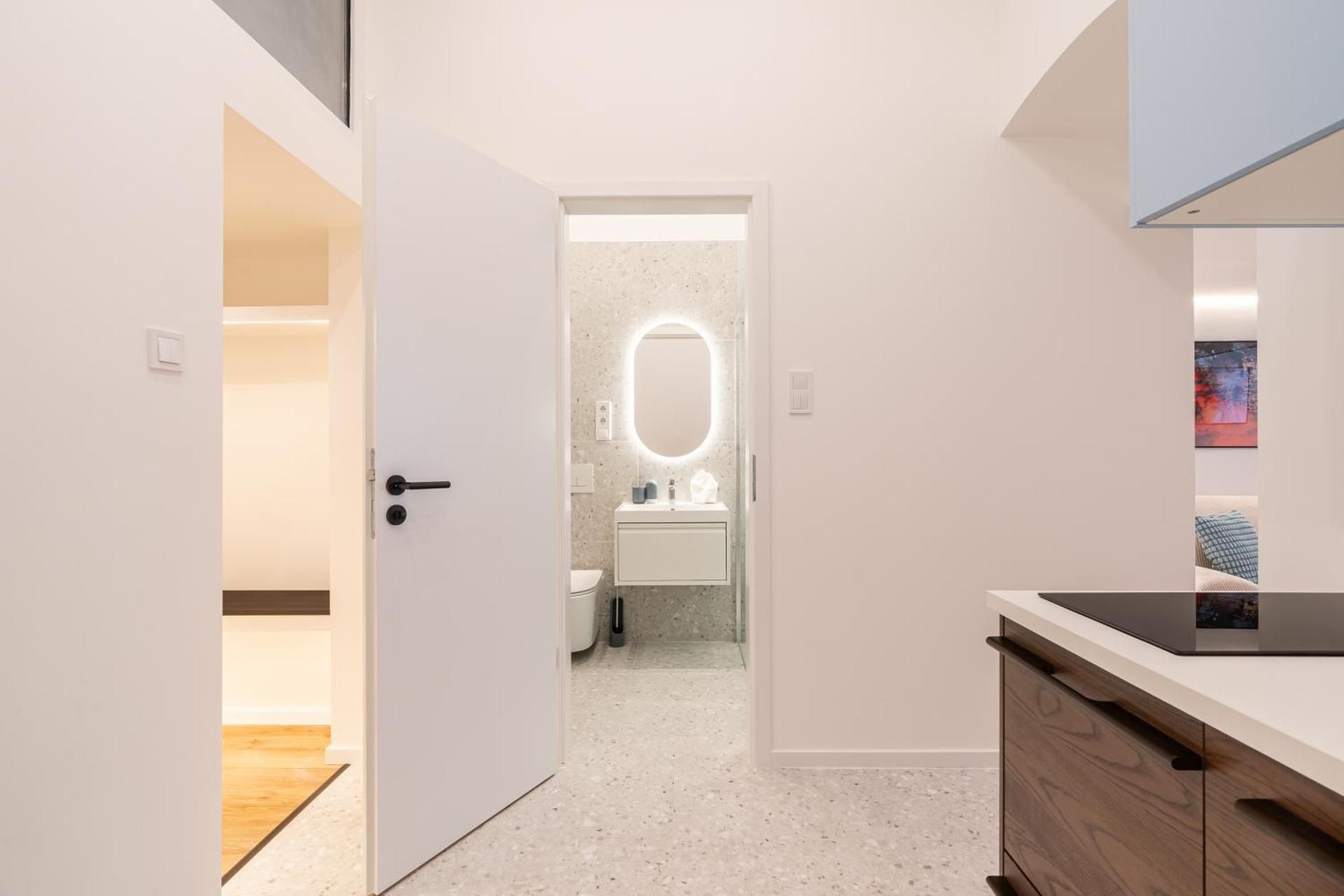 Deluxe Apartment