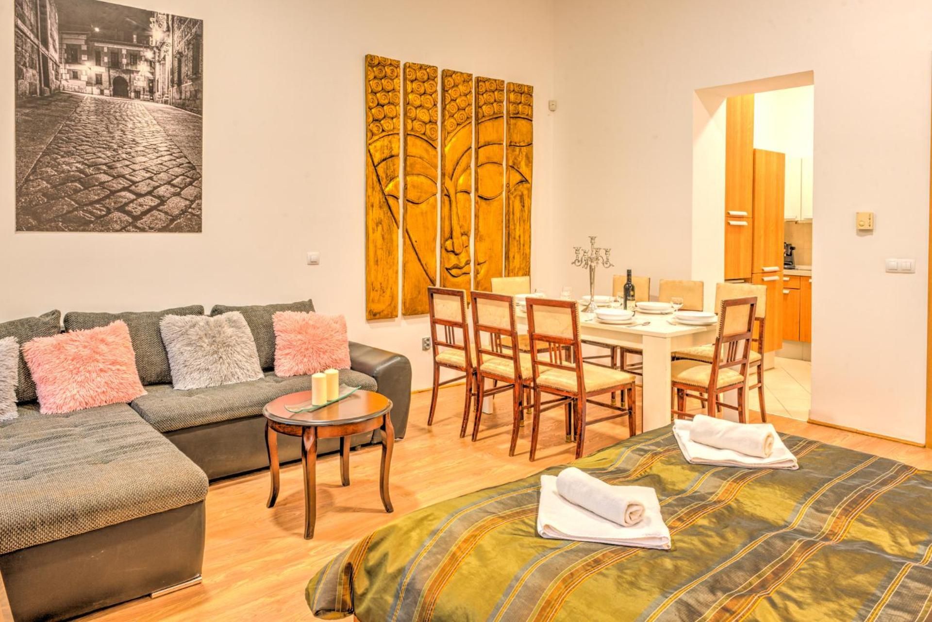 Two-Bedroom Deluxe Apartment